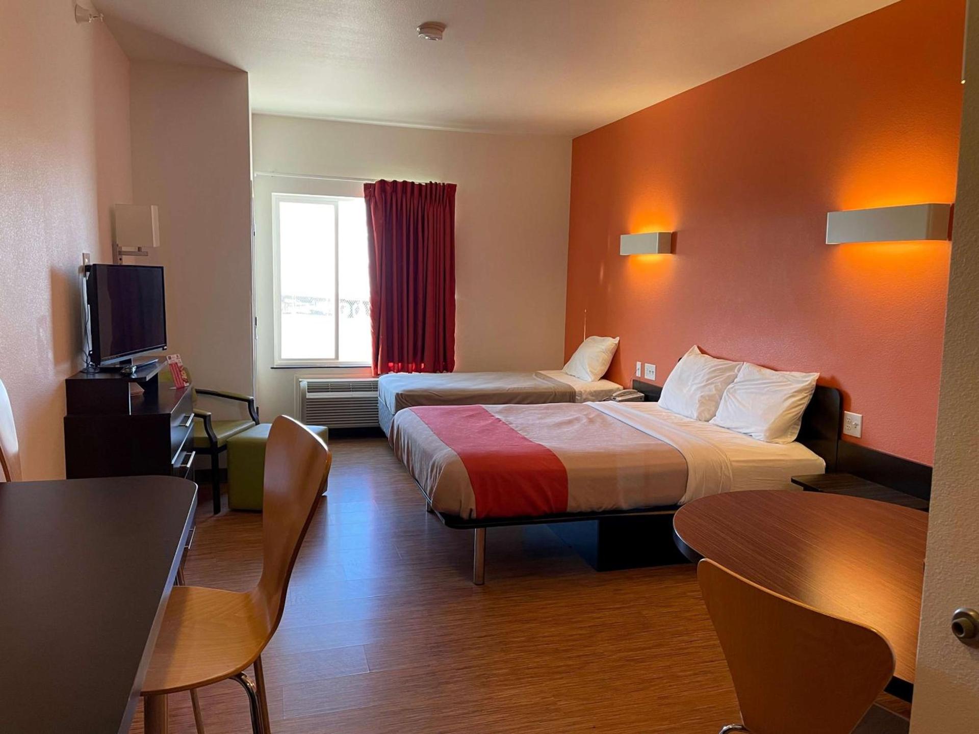 Baymont by Wyndham Williston photo 10