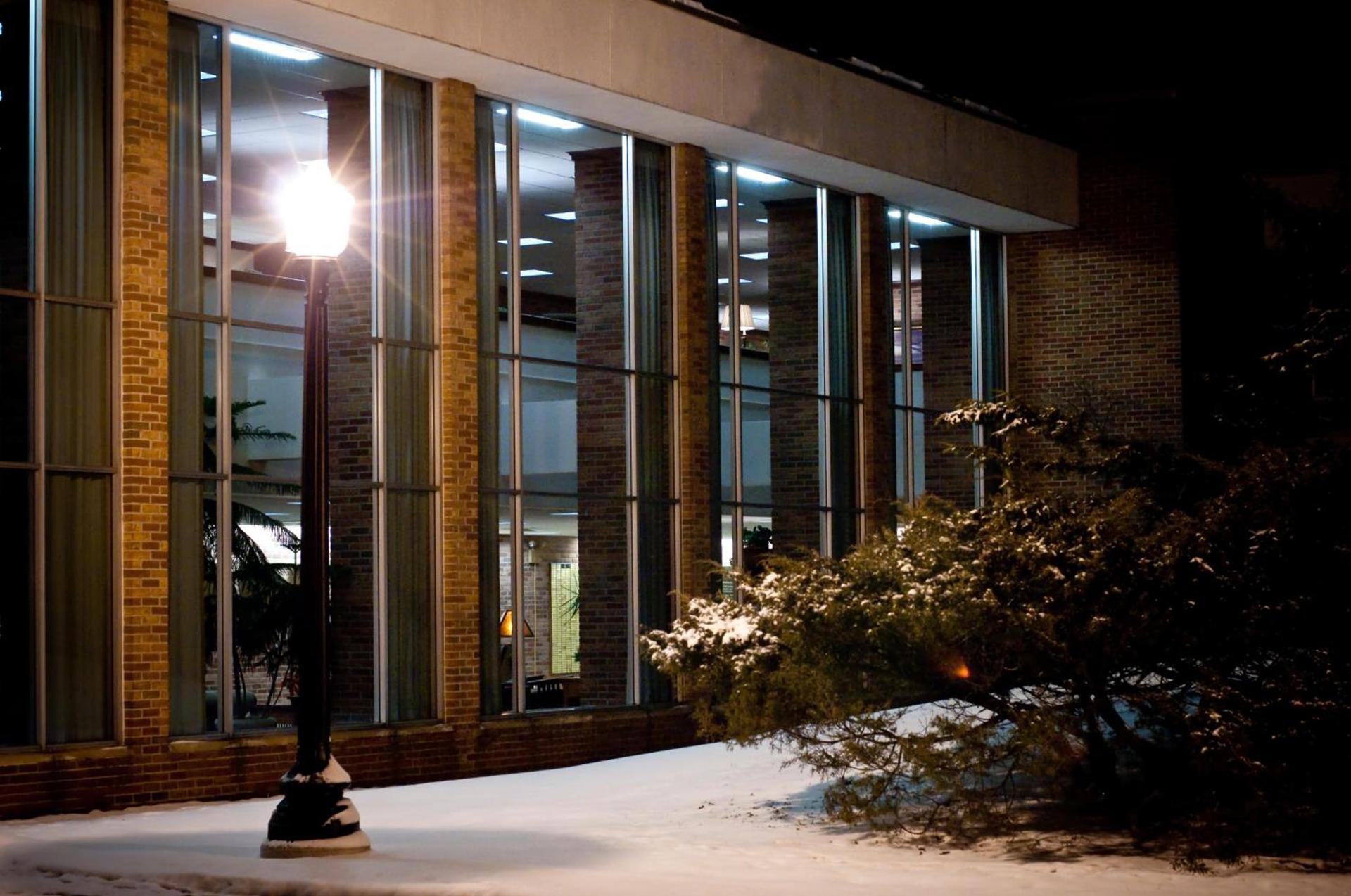 Hillsdale College Dow Hotel and Conference Center photo 43