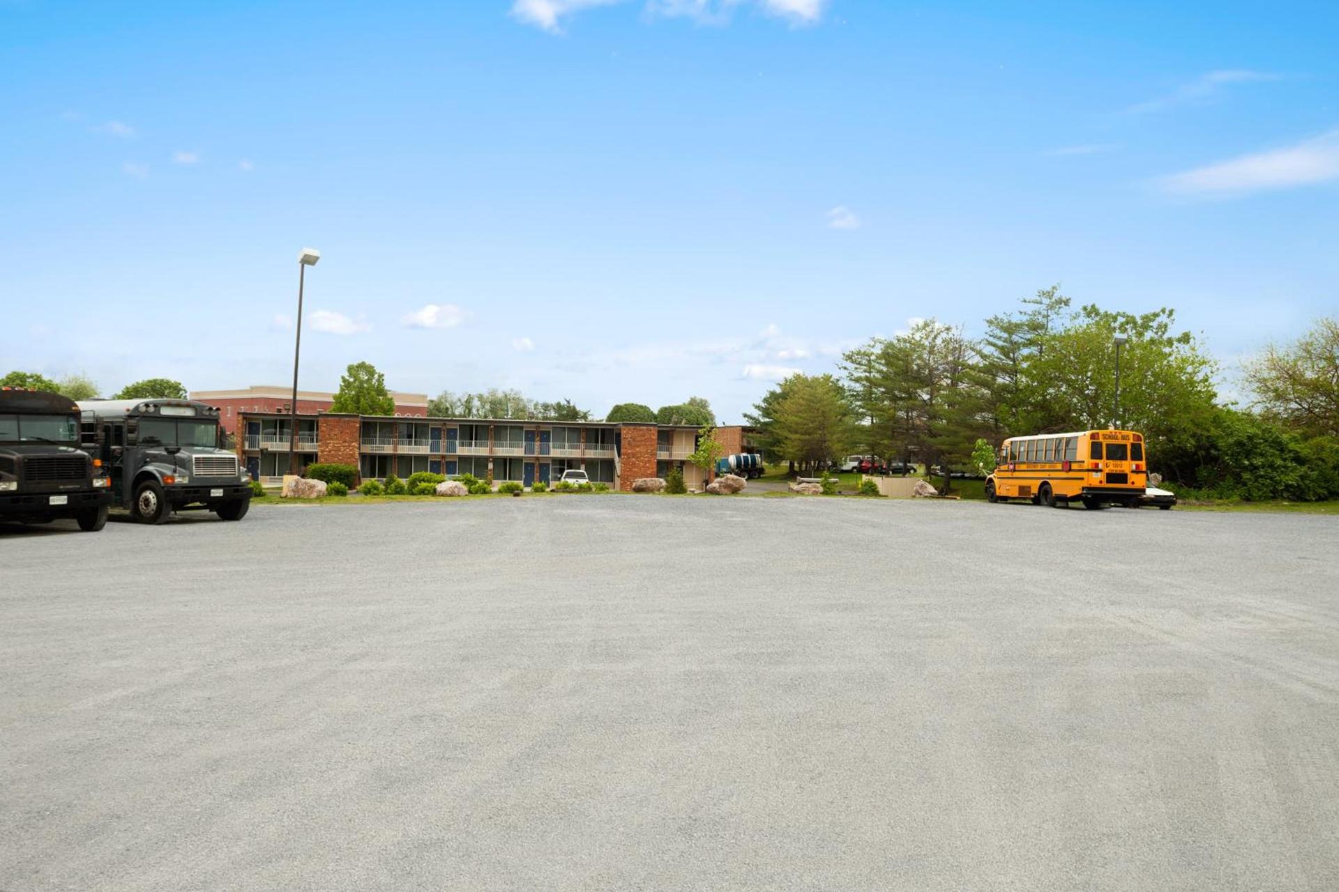 Days Inn of Frederick by Wyndham photo 33