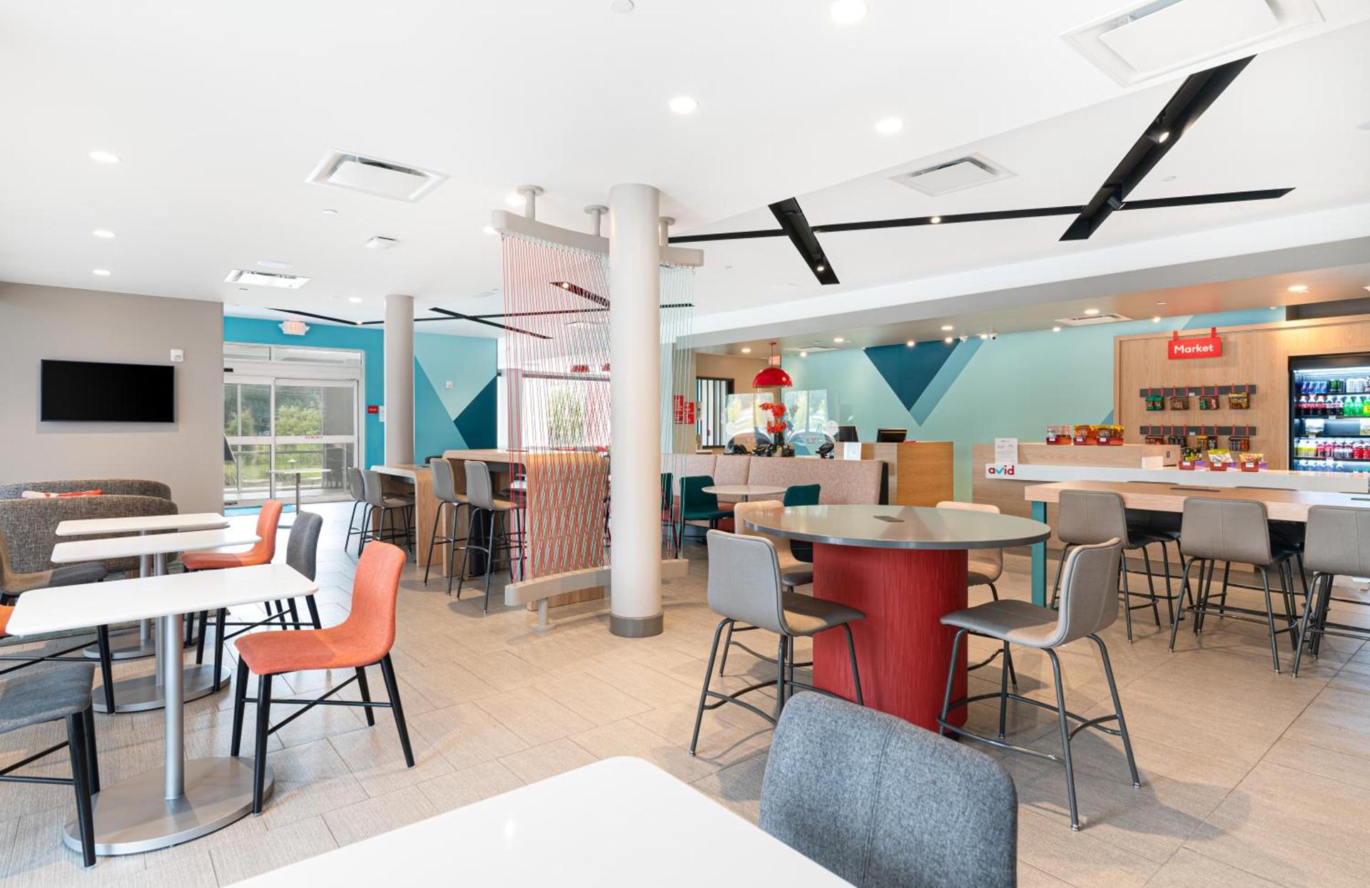avid hotel Summerville by IHG photo 8