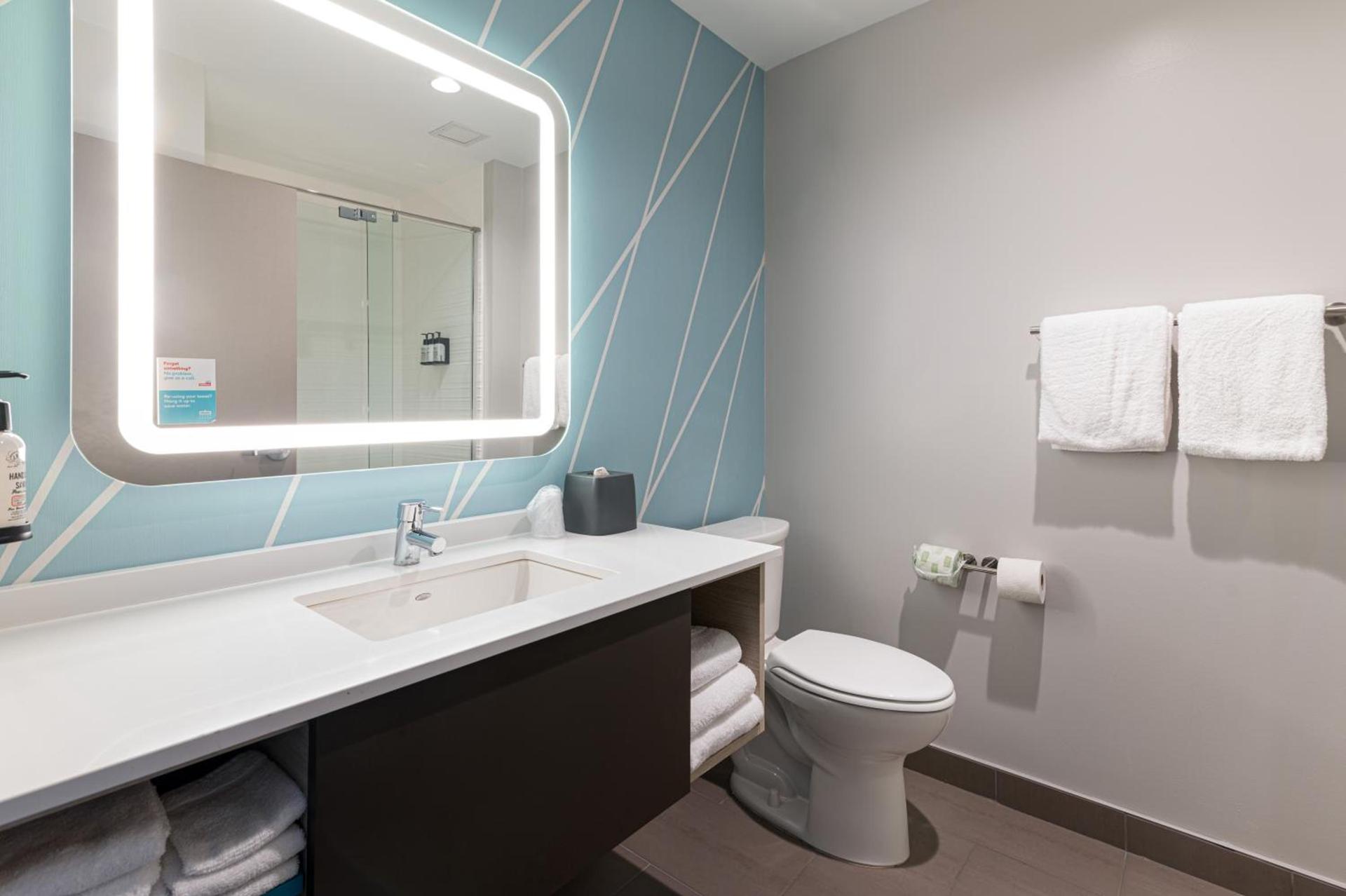 avid hotel Summerville by IHG photo 23