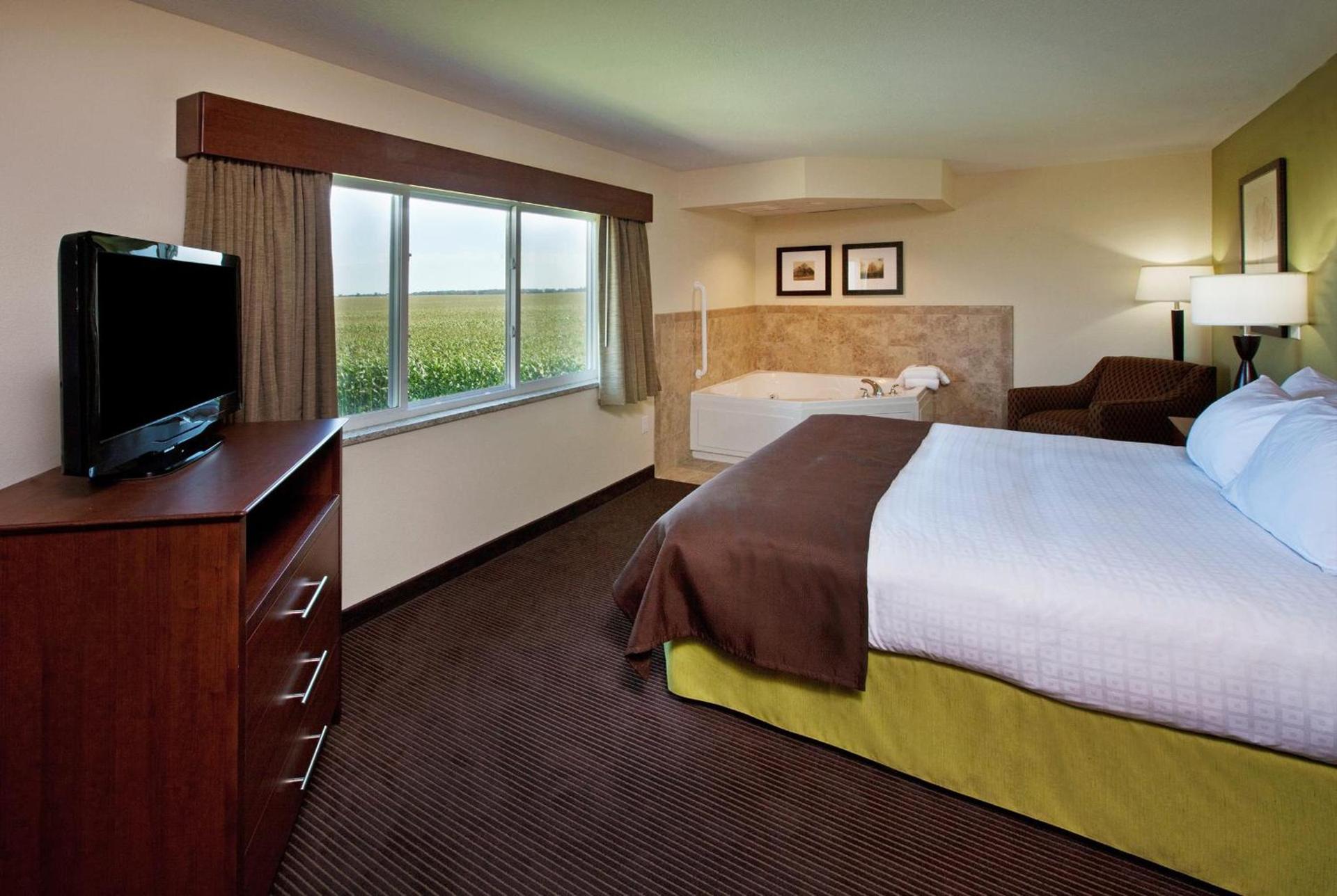 AmericInn by Wyndham Osage photo 40