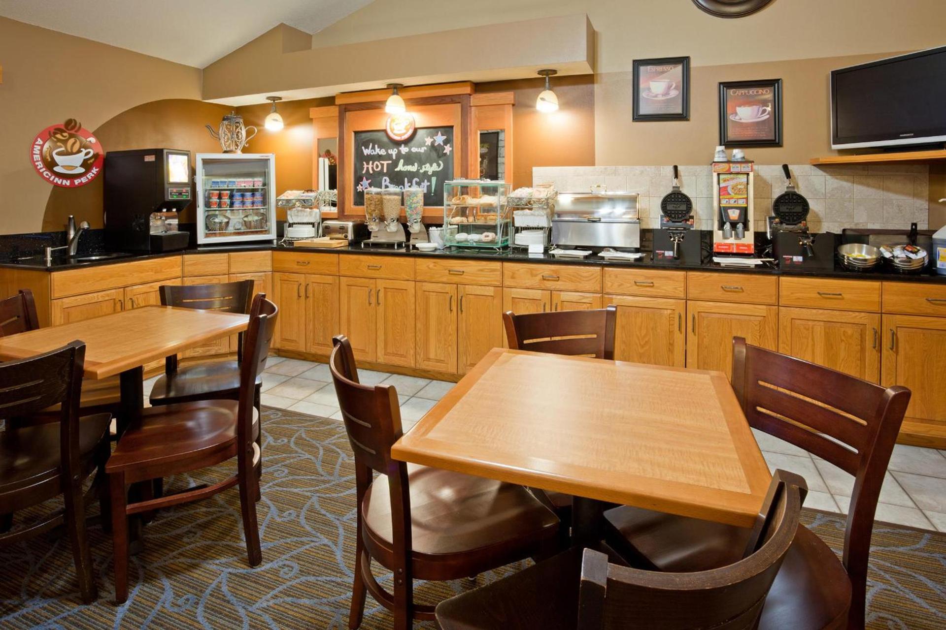 AmericInn by Wyndham Princeton MN photo 9