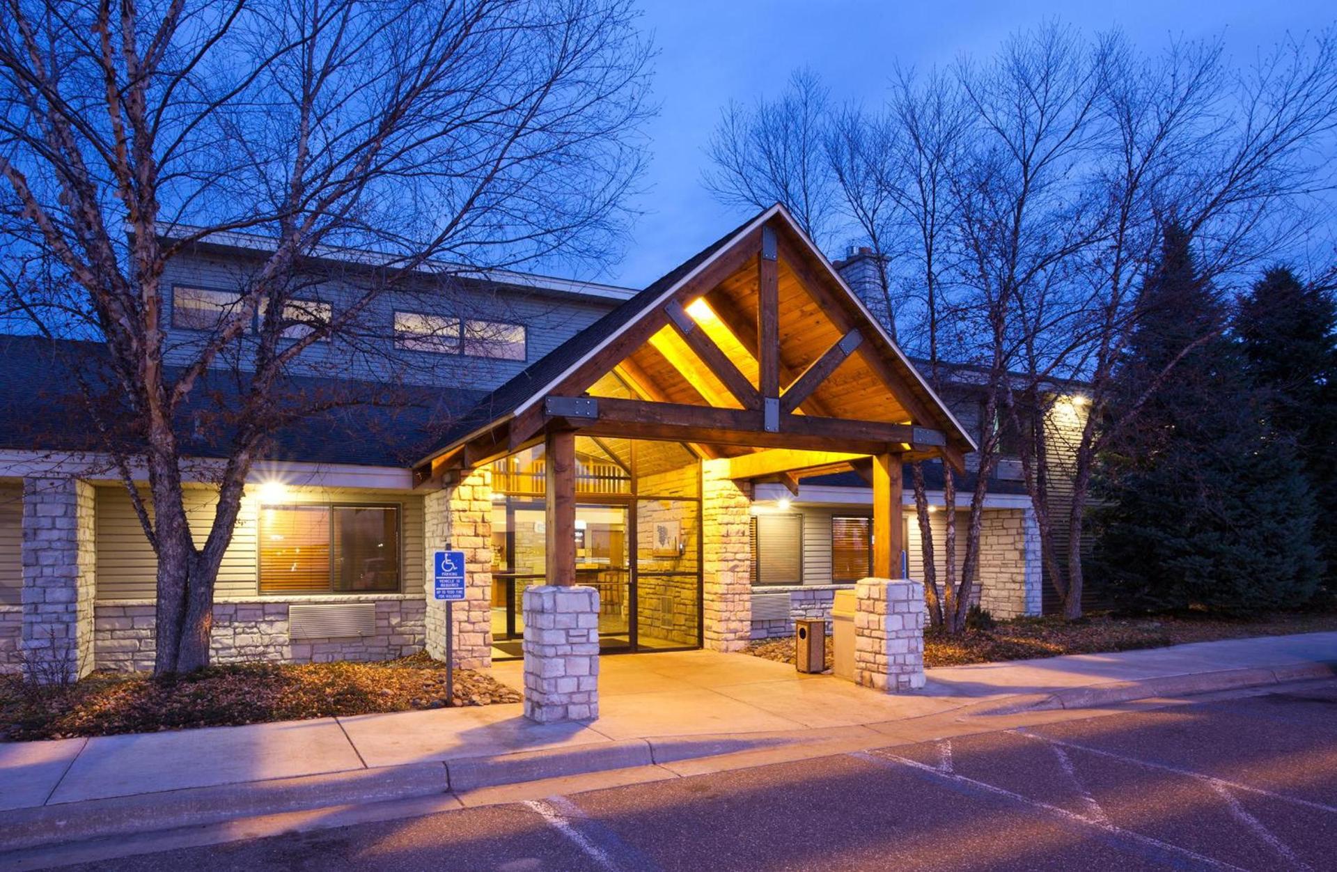AmericInn by Wyndham Princeton MN photo 14