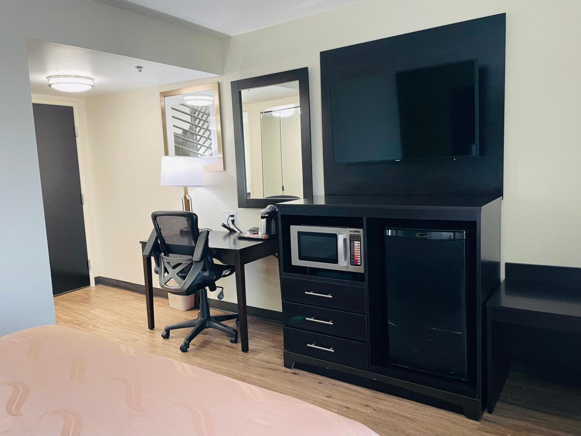 Quality Inn & Suites Lake Charles South photo 44