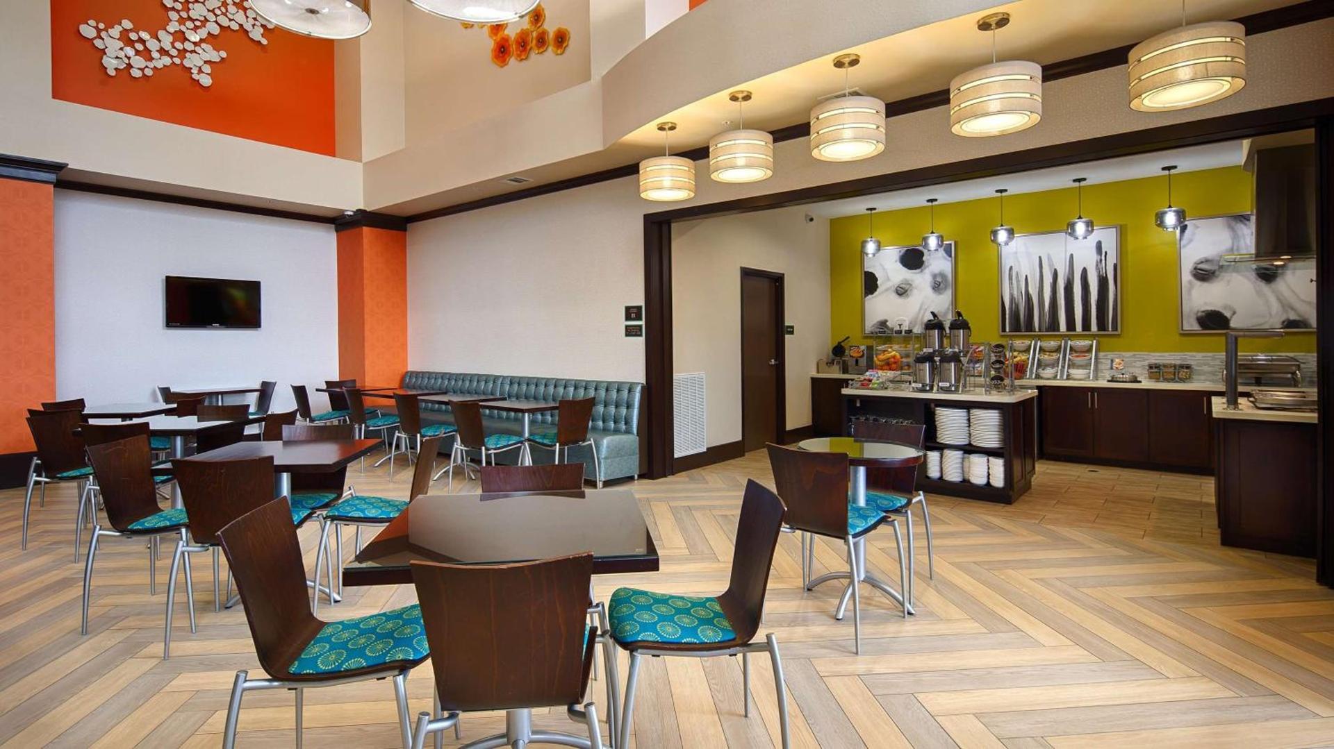 Best Western Premier Houston Northwest - Willowbrook photo 11