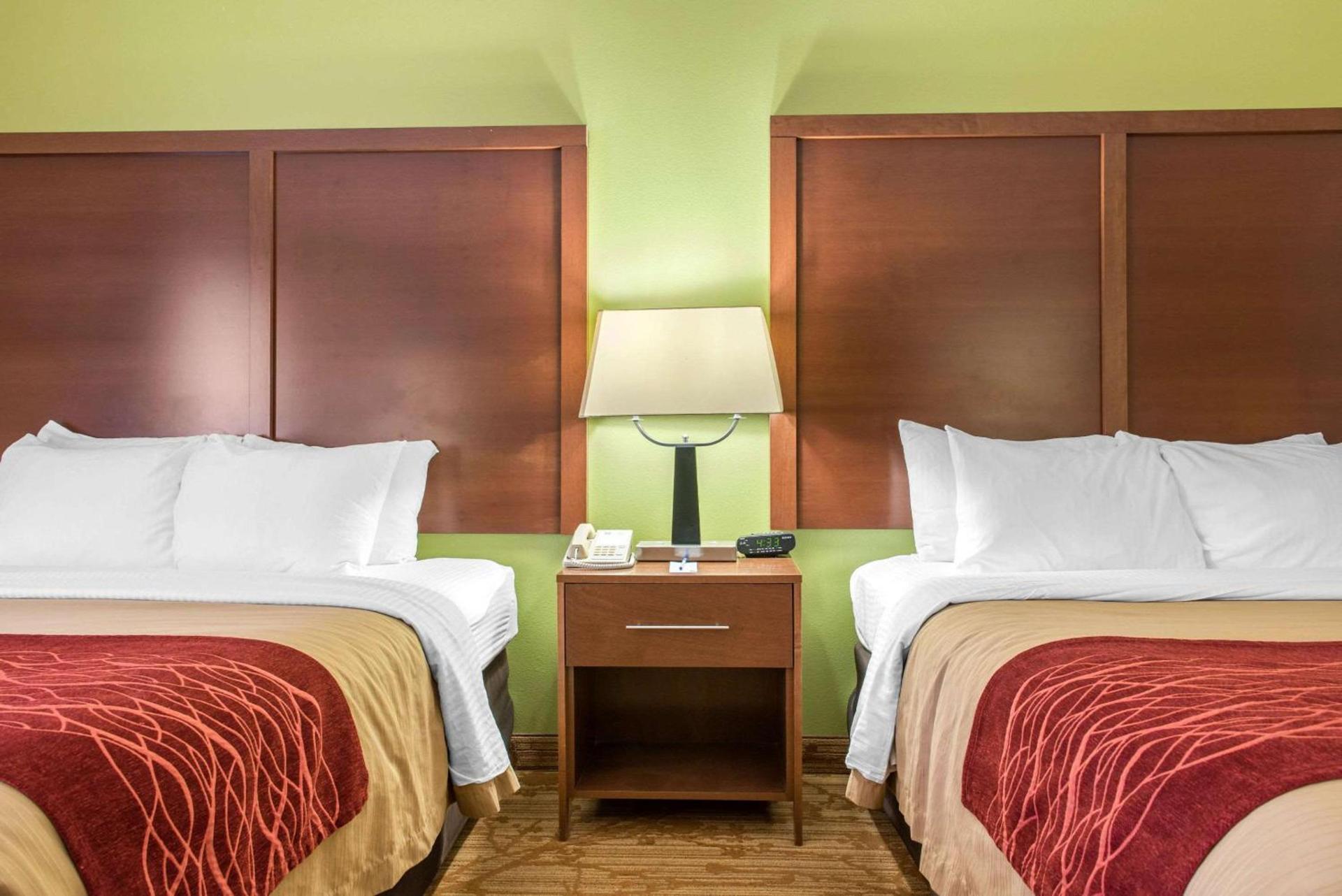 Quality Inn Jacksonville near I-72 photo 17