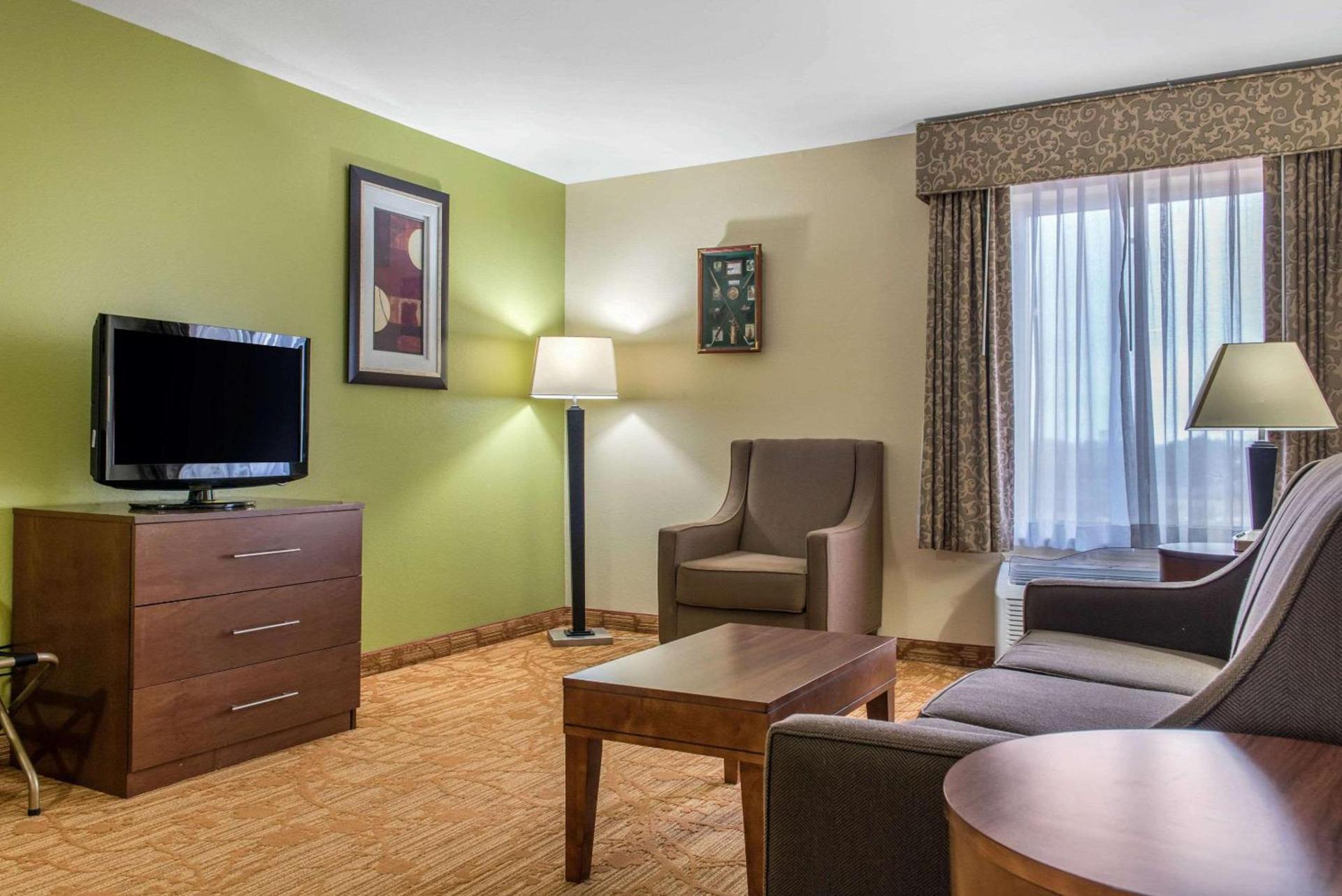 Quality Inn Jacksonville near I-72 photo 3