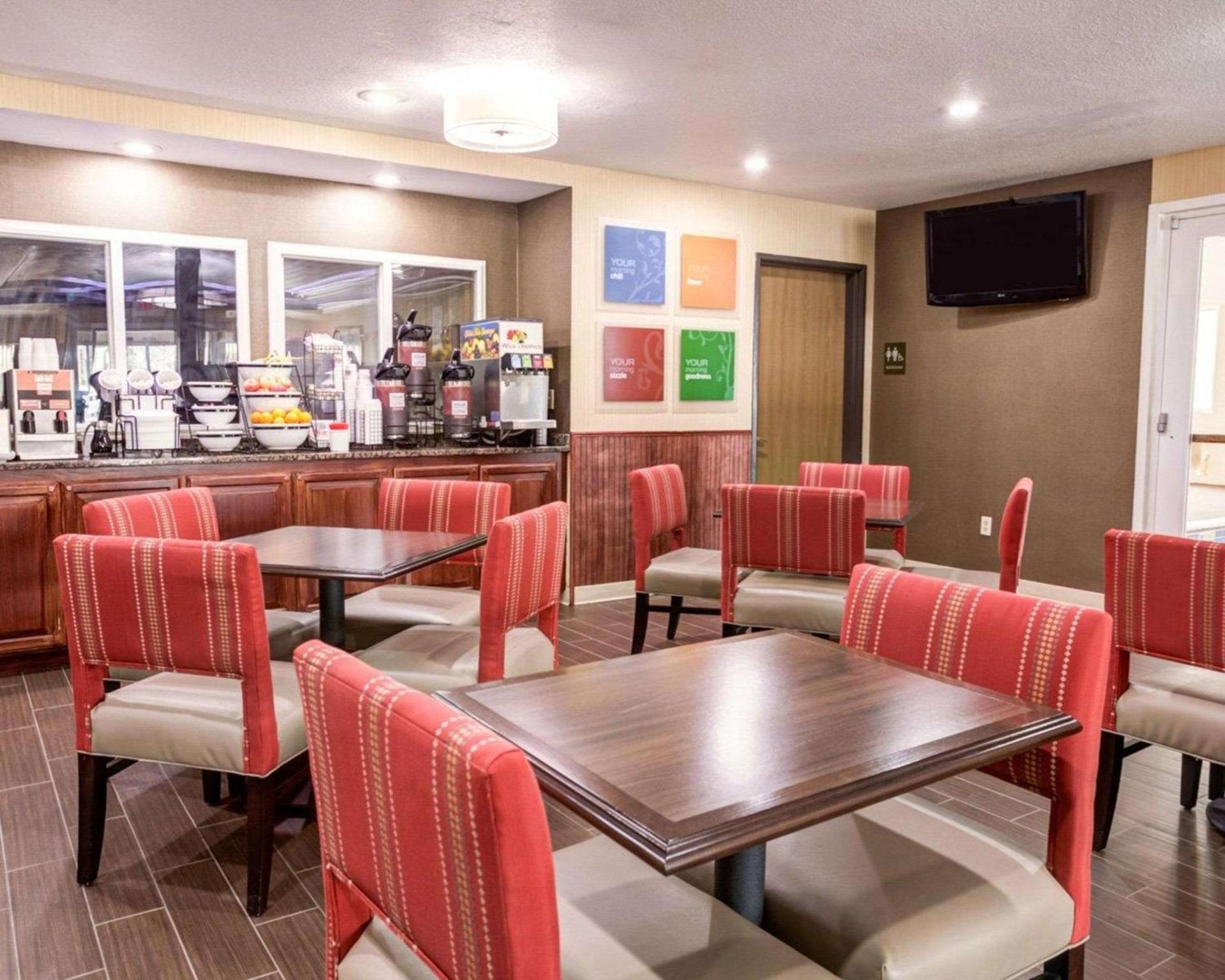 Comfort Inn Kearney - Liberty photo 24