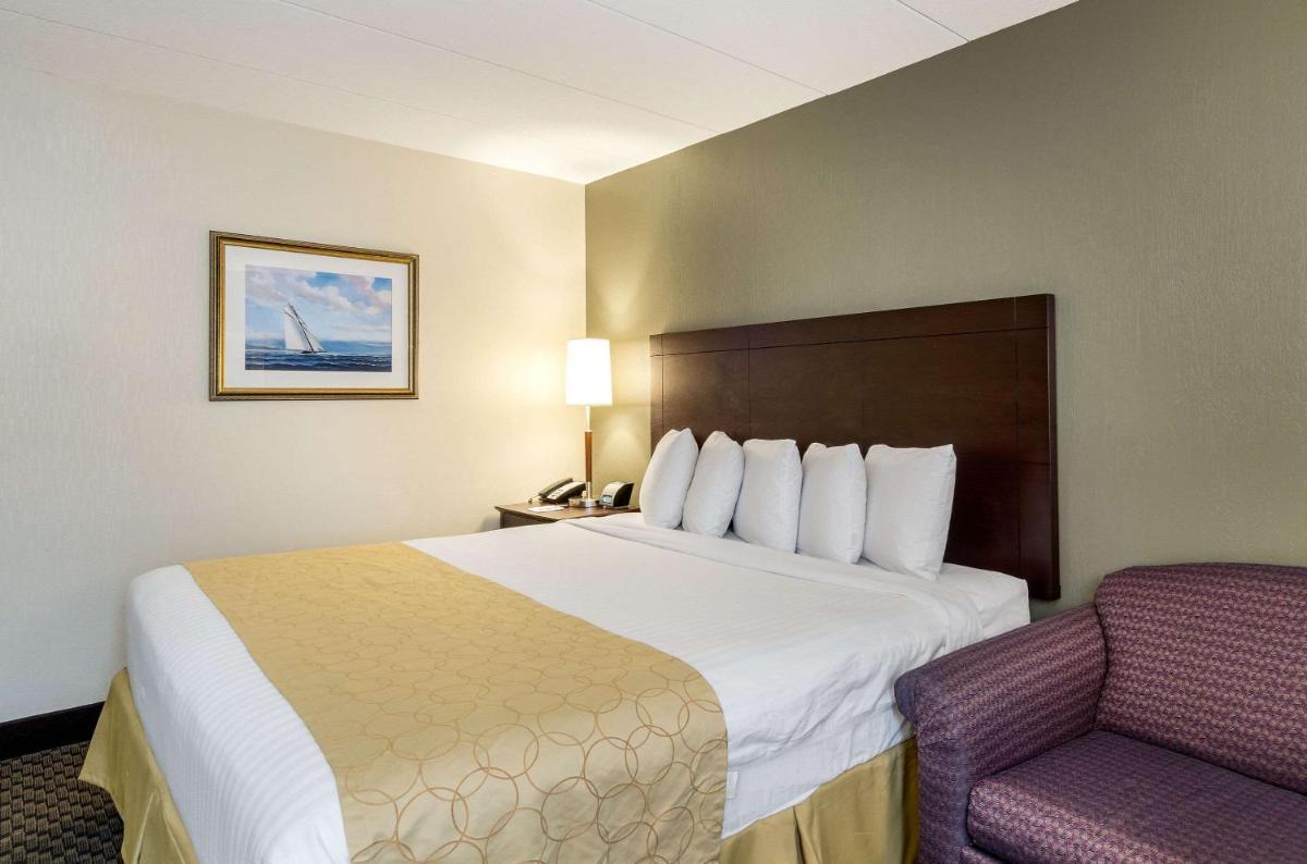 Clarion Hotel Seekonk - Providence photo 19