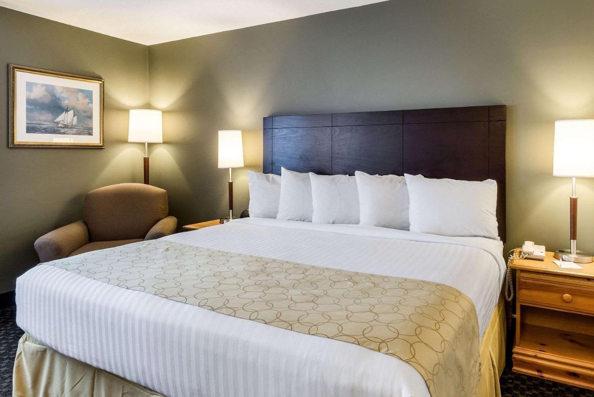 Clarion Hotel Seekonk - Providence photo 23