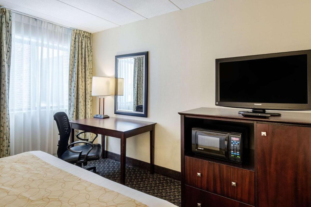 Clarion Hotel Seekonk - Providence photo 36