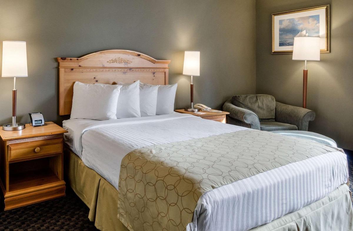 Clarion Hotel Seekonk - Providence photo 20