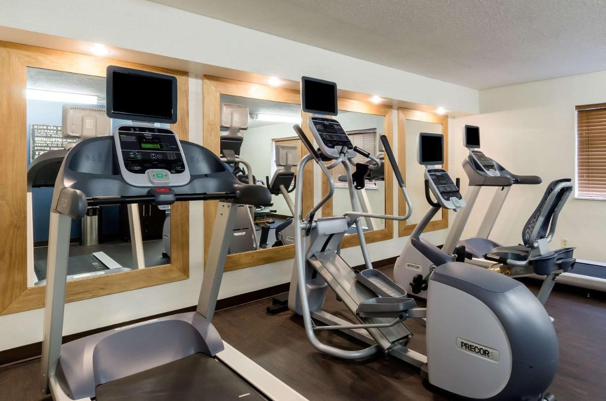 Clarion Hotel Seekonk - Providence photo 6
