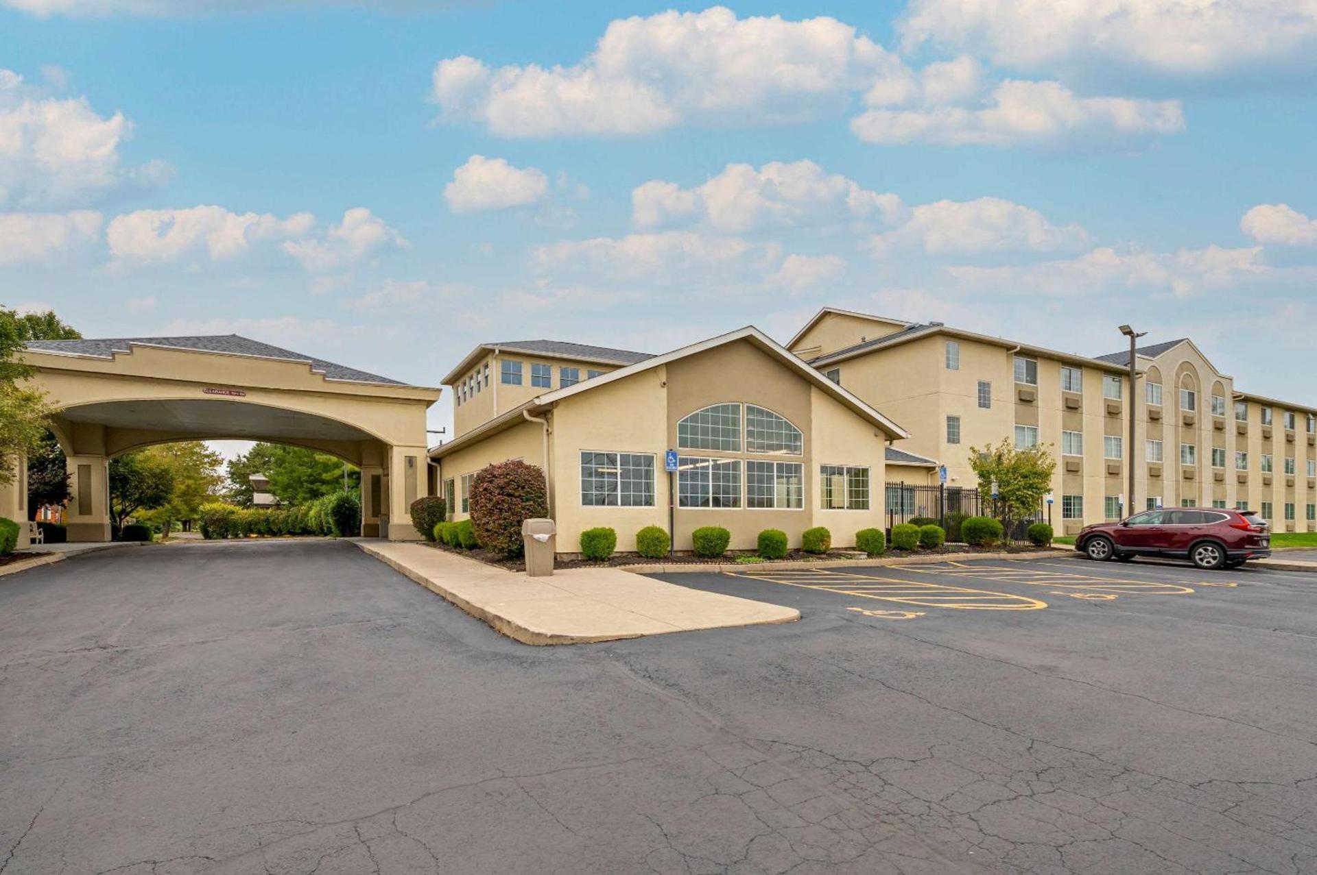 Comfort Suites Columbus Expo Center photo 6