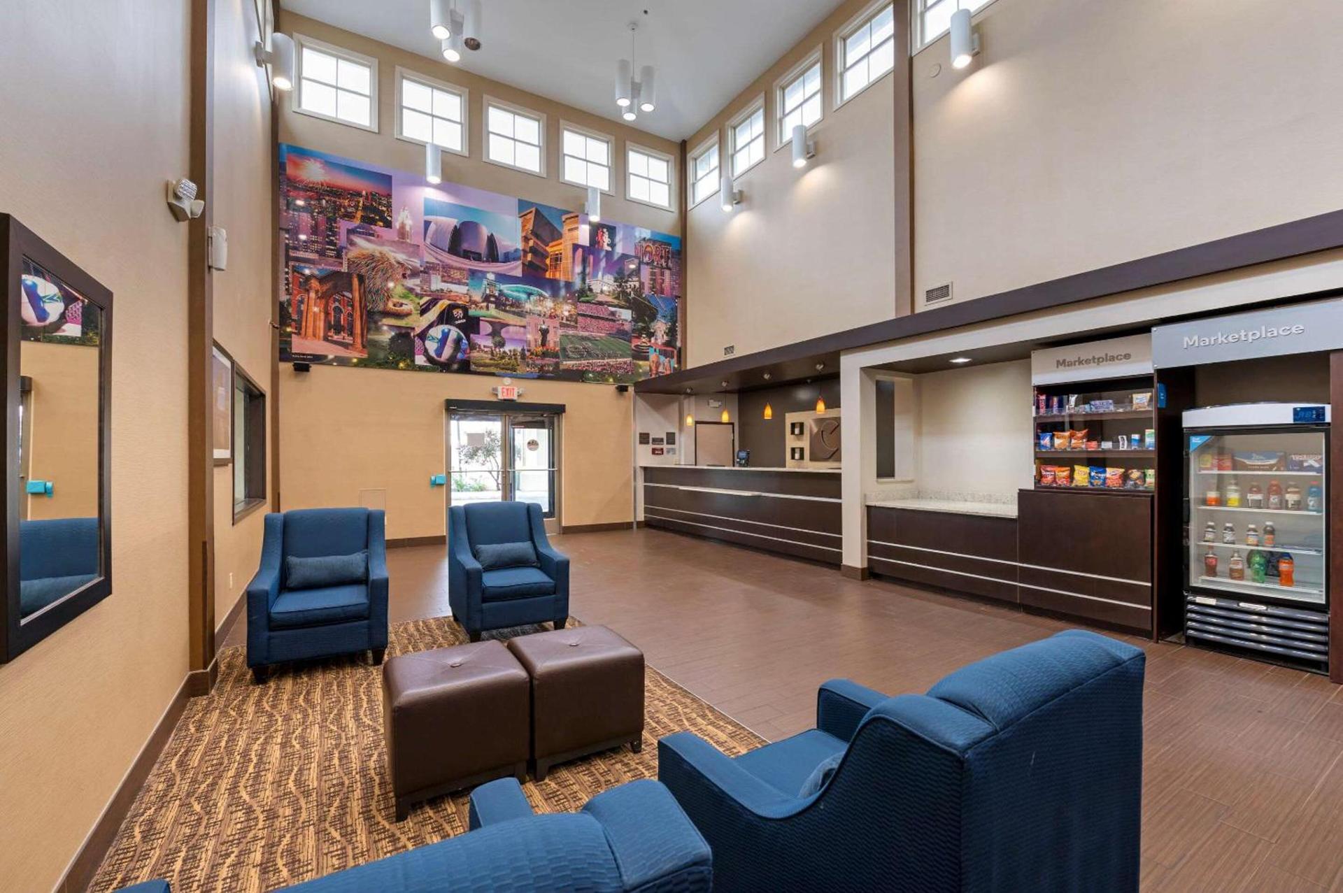 Comfort Suites Columbus Expo Center photo 12