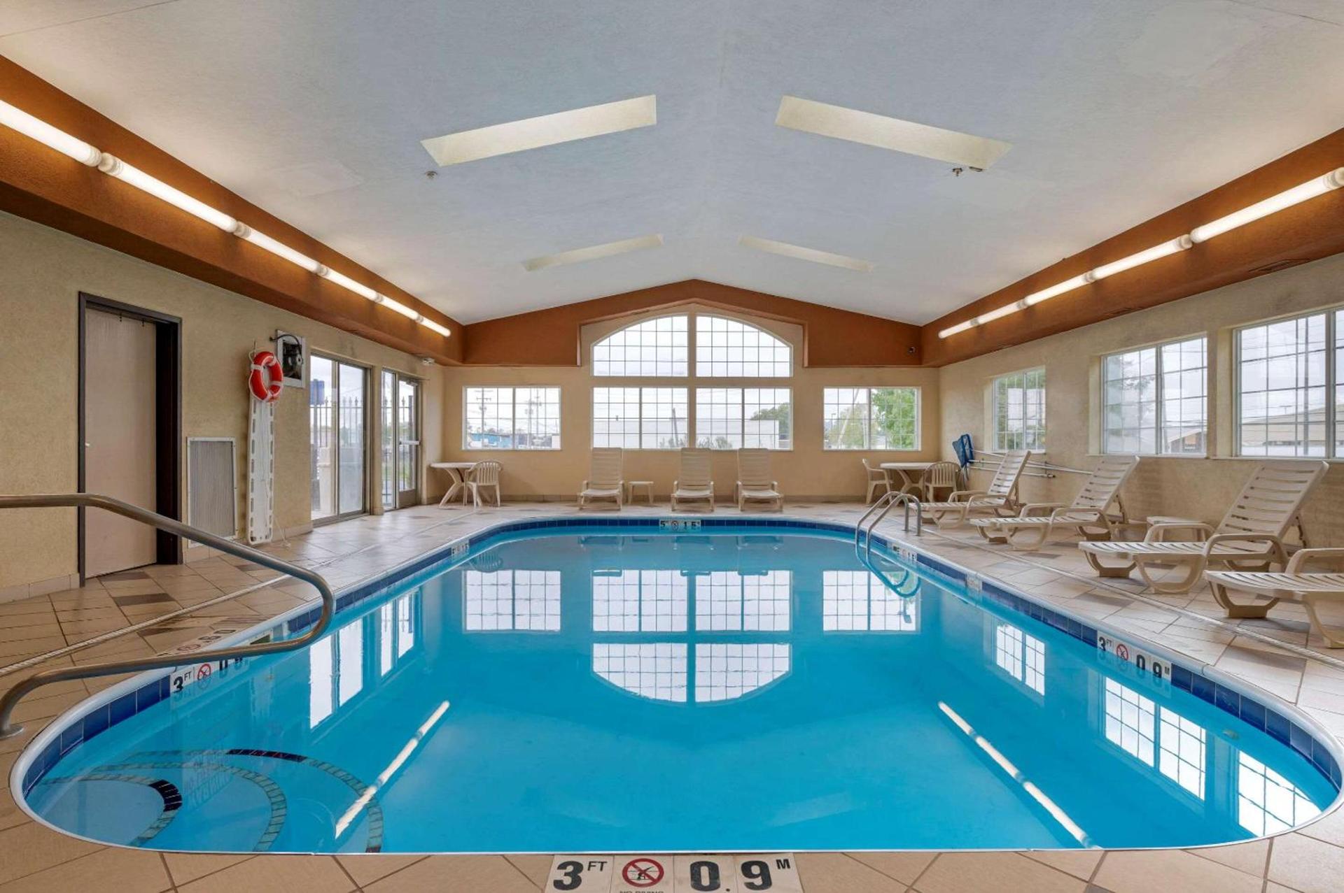 Comfort Suites Columbus Expo Center photo 27