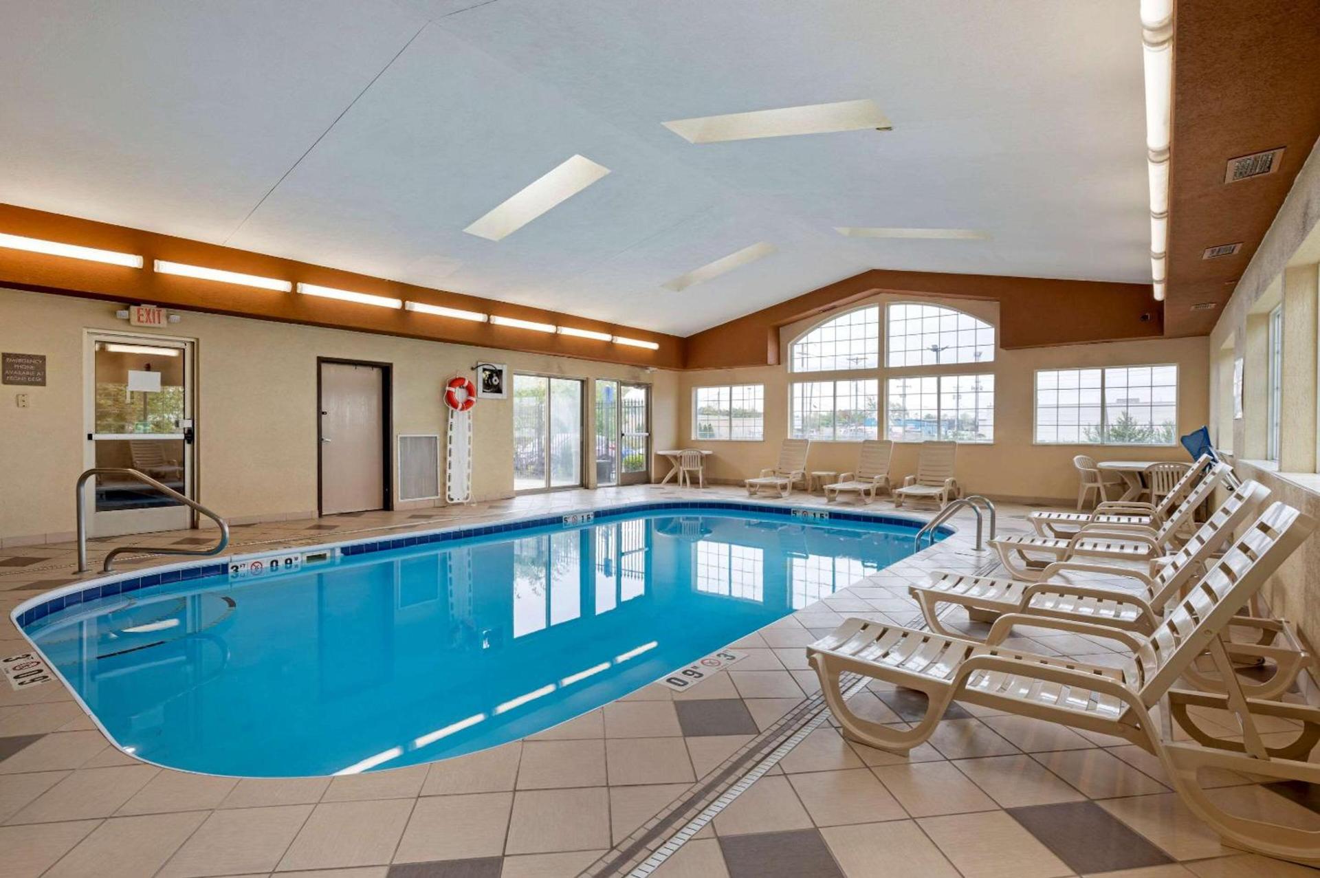 Comfort Suites Columbus Expo Center photo 28