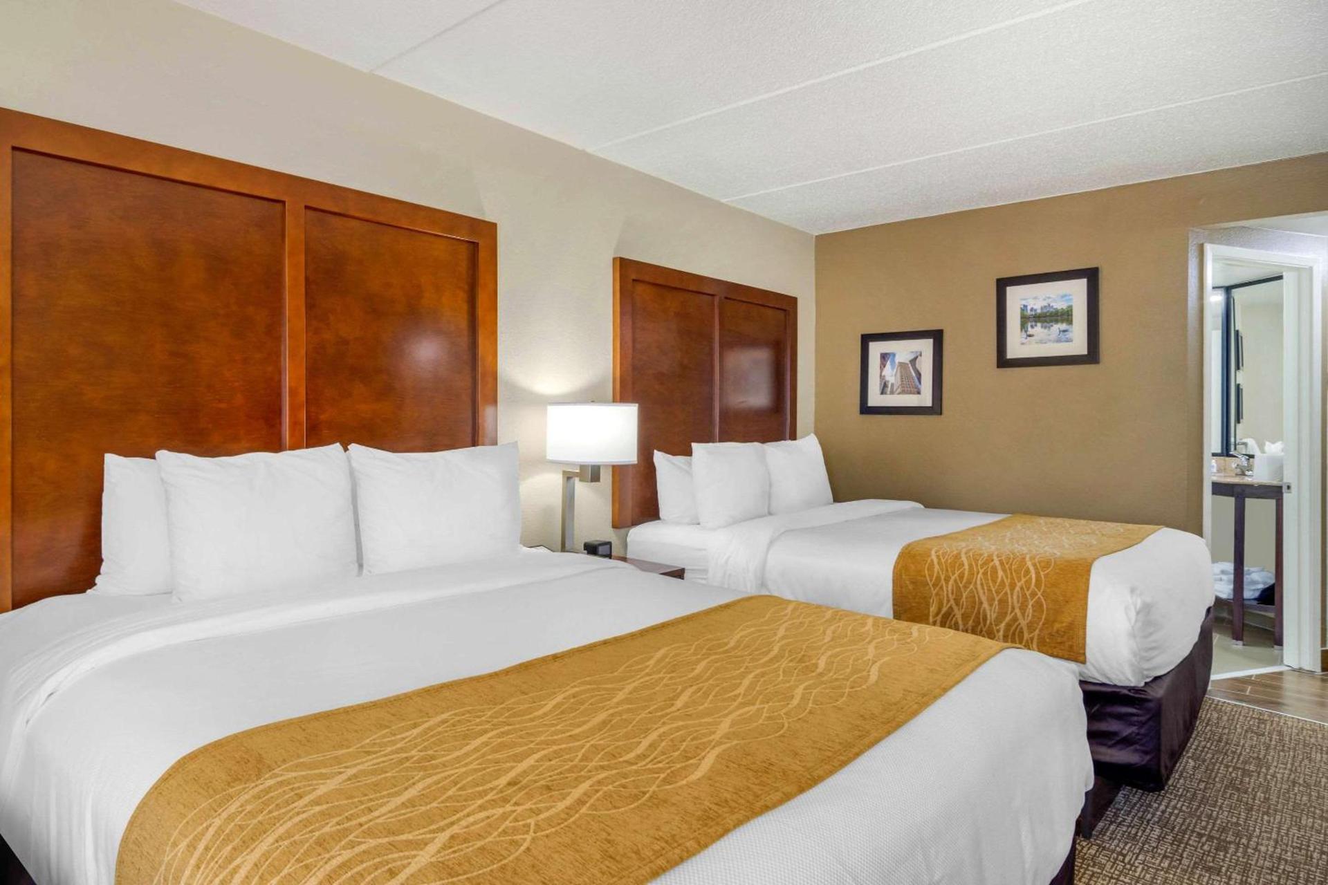 Spark by Hilton Atlanta Airport South College Park photo 14