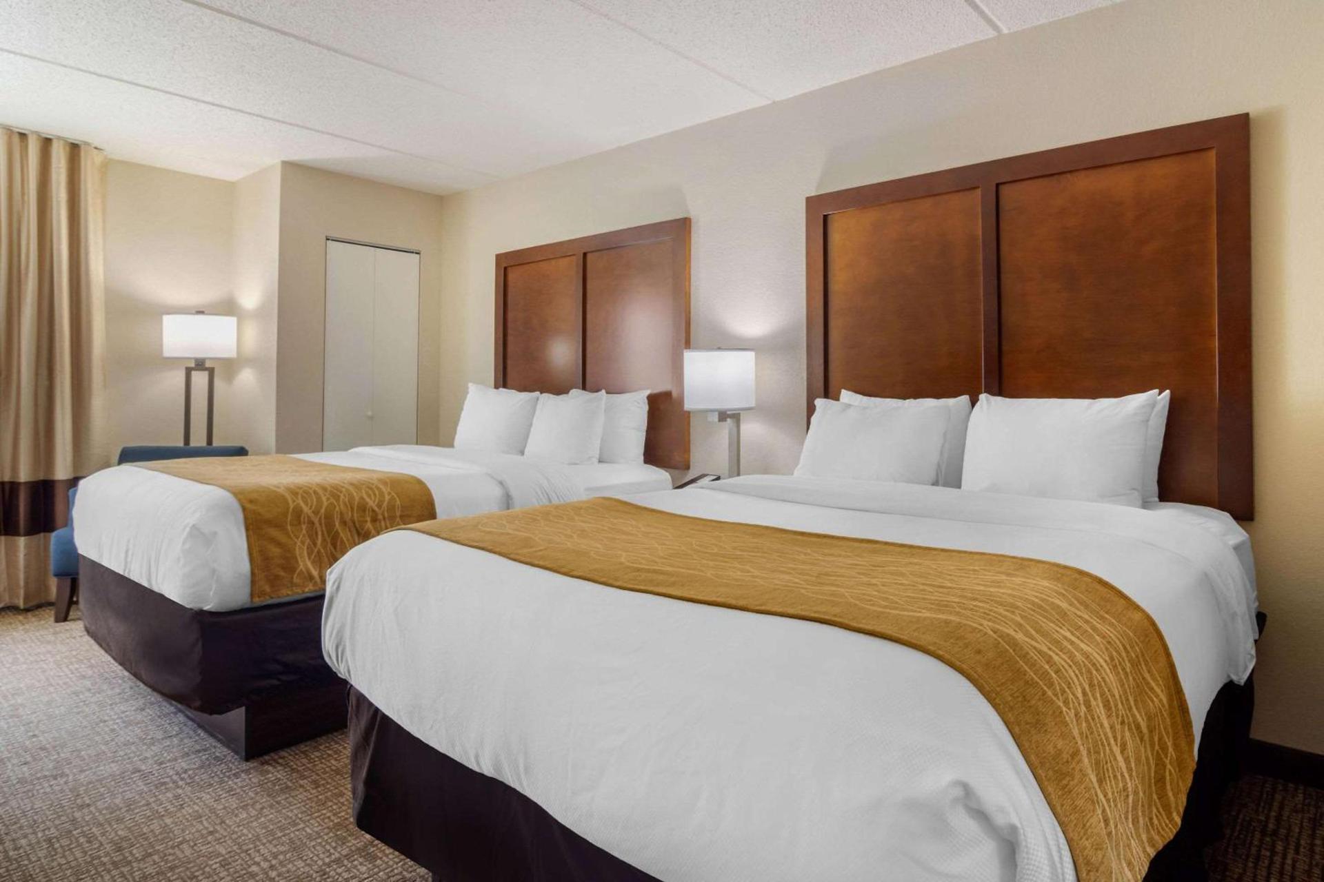 Spark by Hilton Atlanta Airport South College Park photo 16