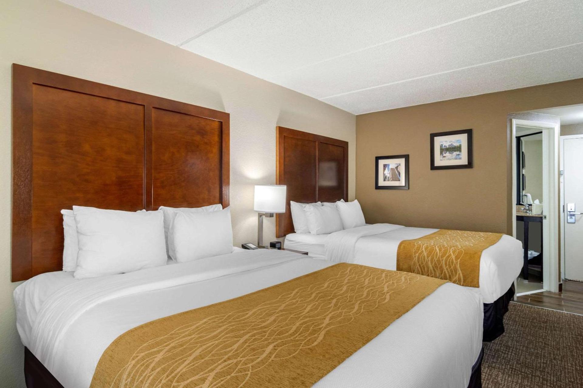Spark by Hilton Atlanta Airport South College Park photo 18