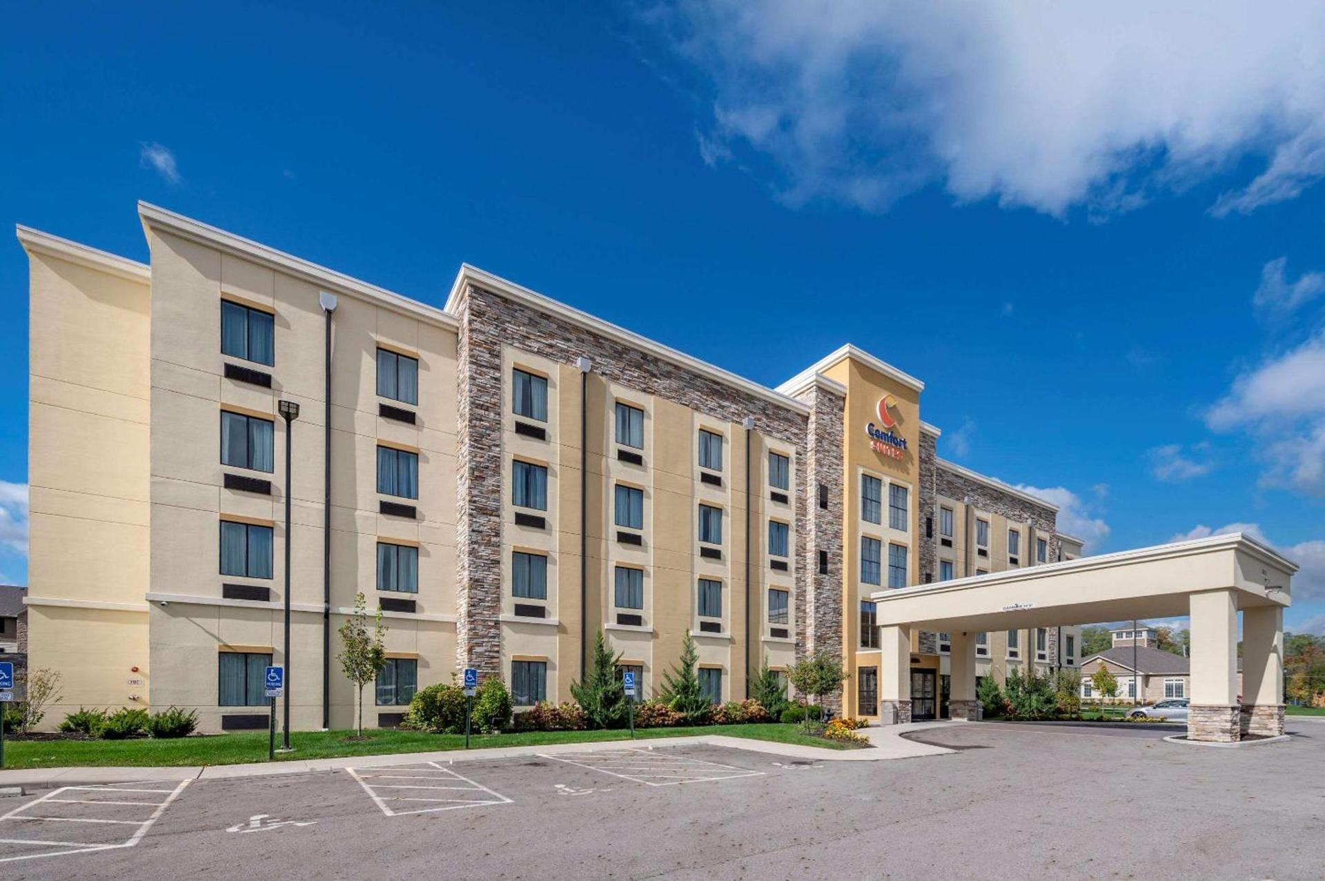 Comfort Suites Columbus Airport photo 2