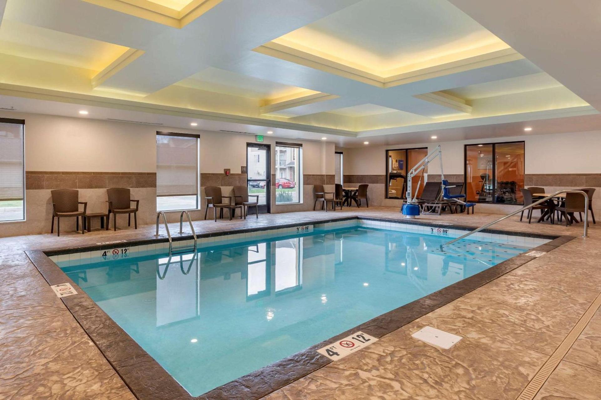 Comfort Suites Columbus Airport photo 24