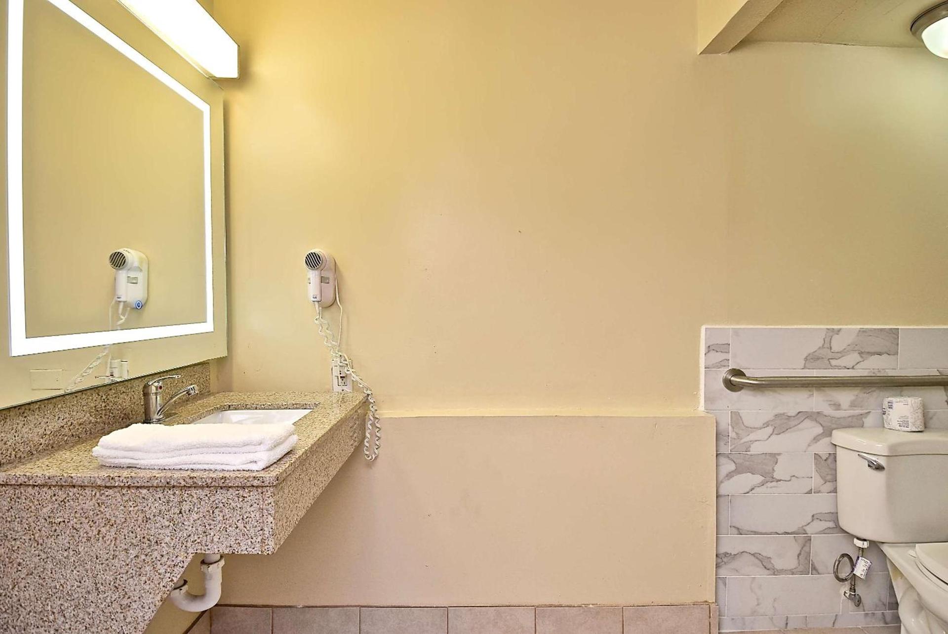 SureStay Hotel by Best Western Sarasota Lido Beach photo 22