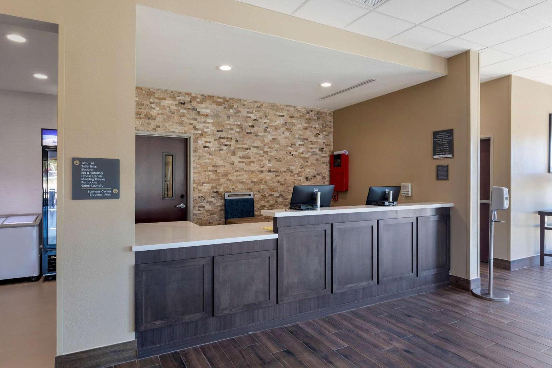 Comfort Inn & Suites Balch Springs - SE Dallas photo 3