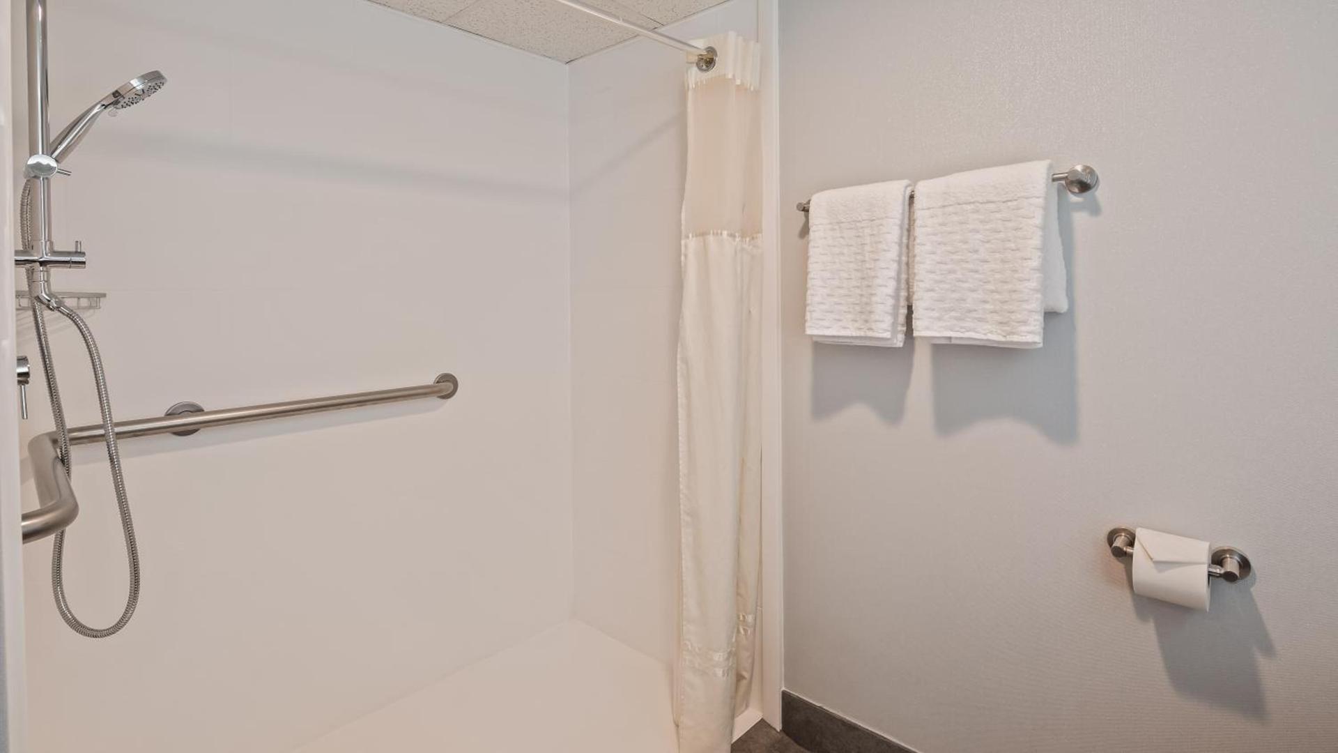 Best Western Plus Alexandria Fort Belvoir photo 44