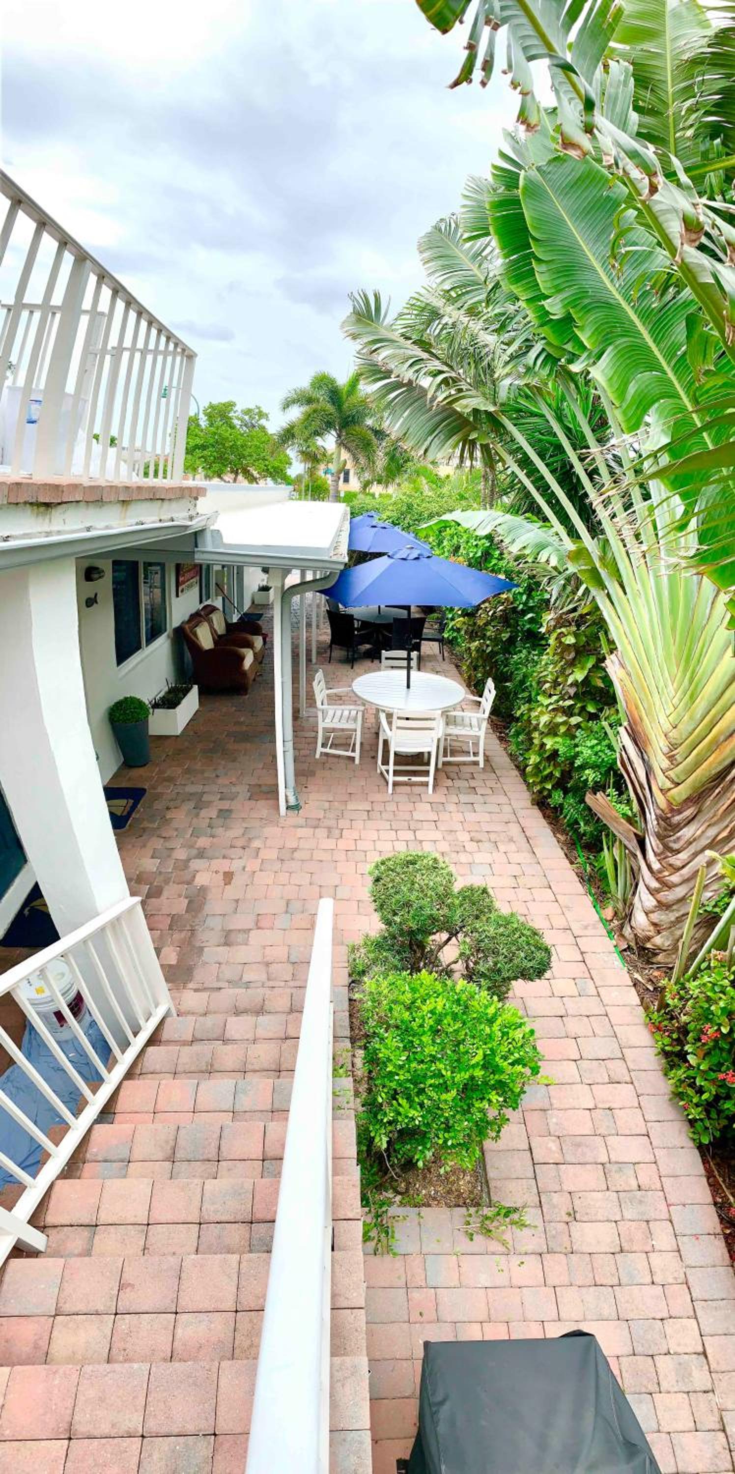 4145 By The Sea Inn & Suites photo 2