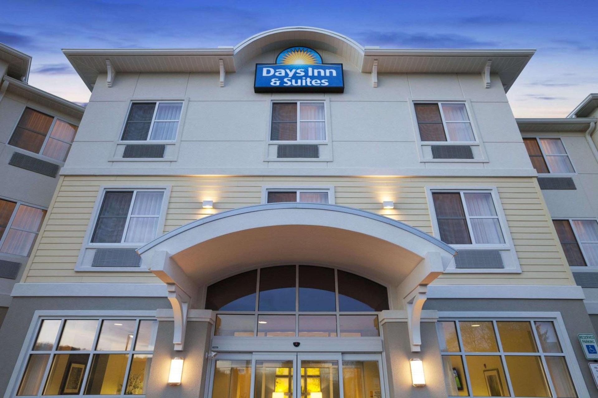 Sleep Inn & Suites Altoona North photo 3