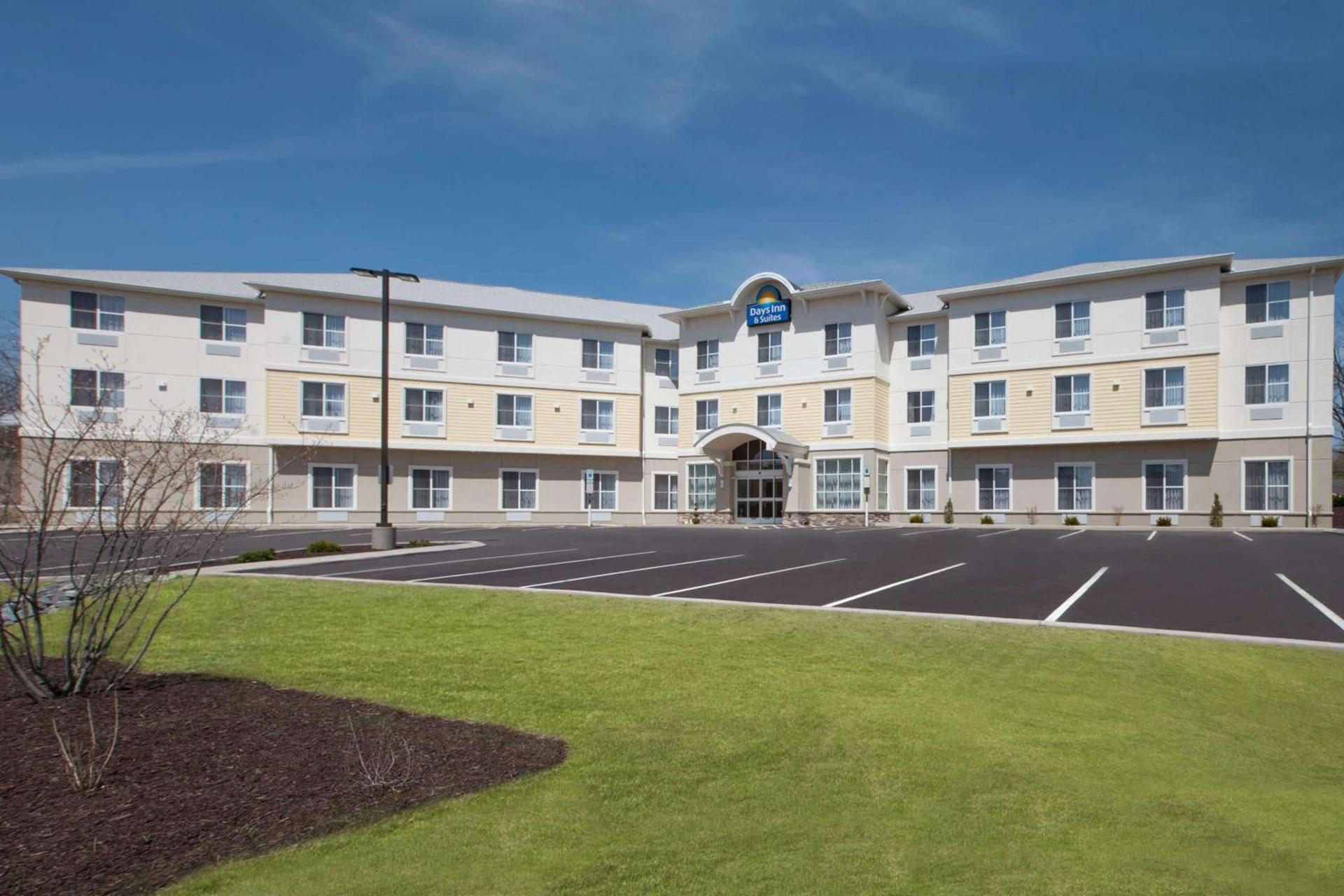Sleep Inn & Suites Altoona North photo 4