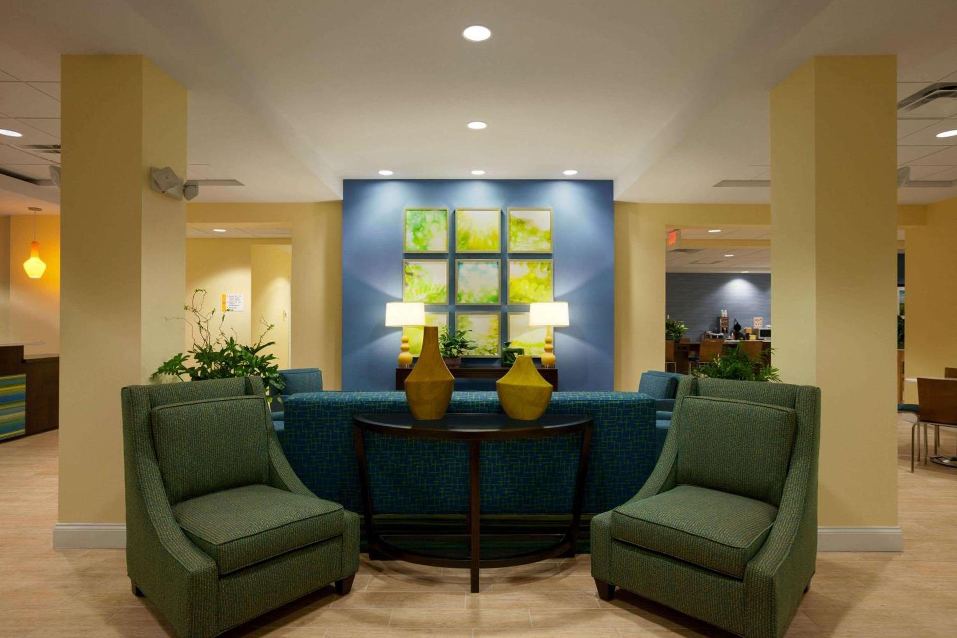 Sleep Inn & Suites Altoona North photo 8