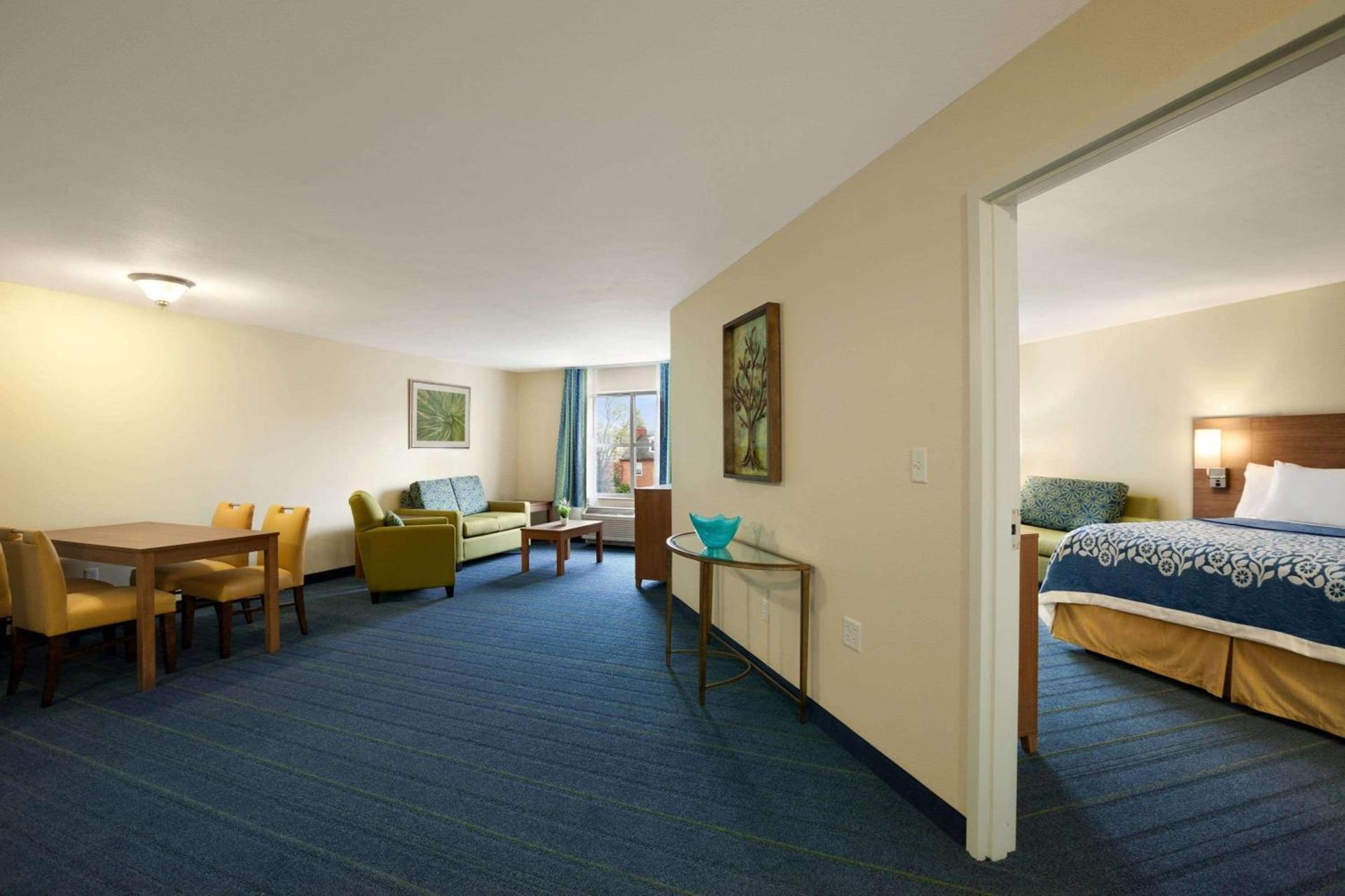 Sleep Inn & Suites Altoona North photo 31