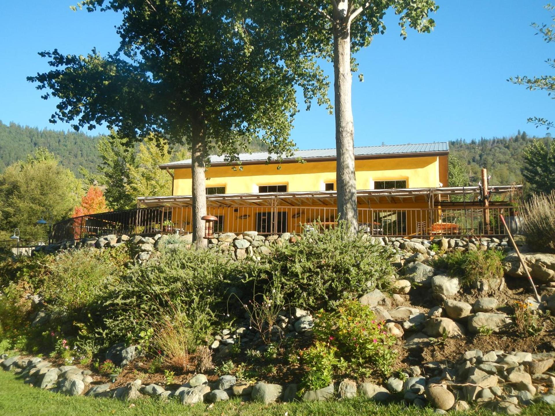 Strawhouse Resorts photo 10