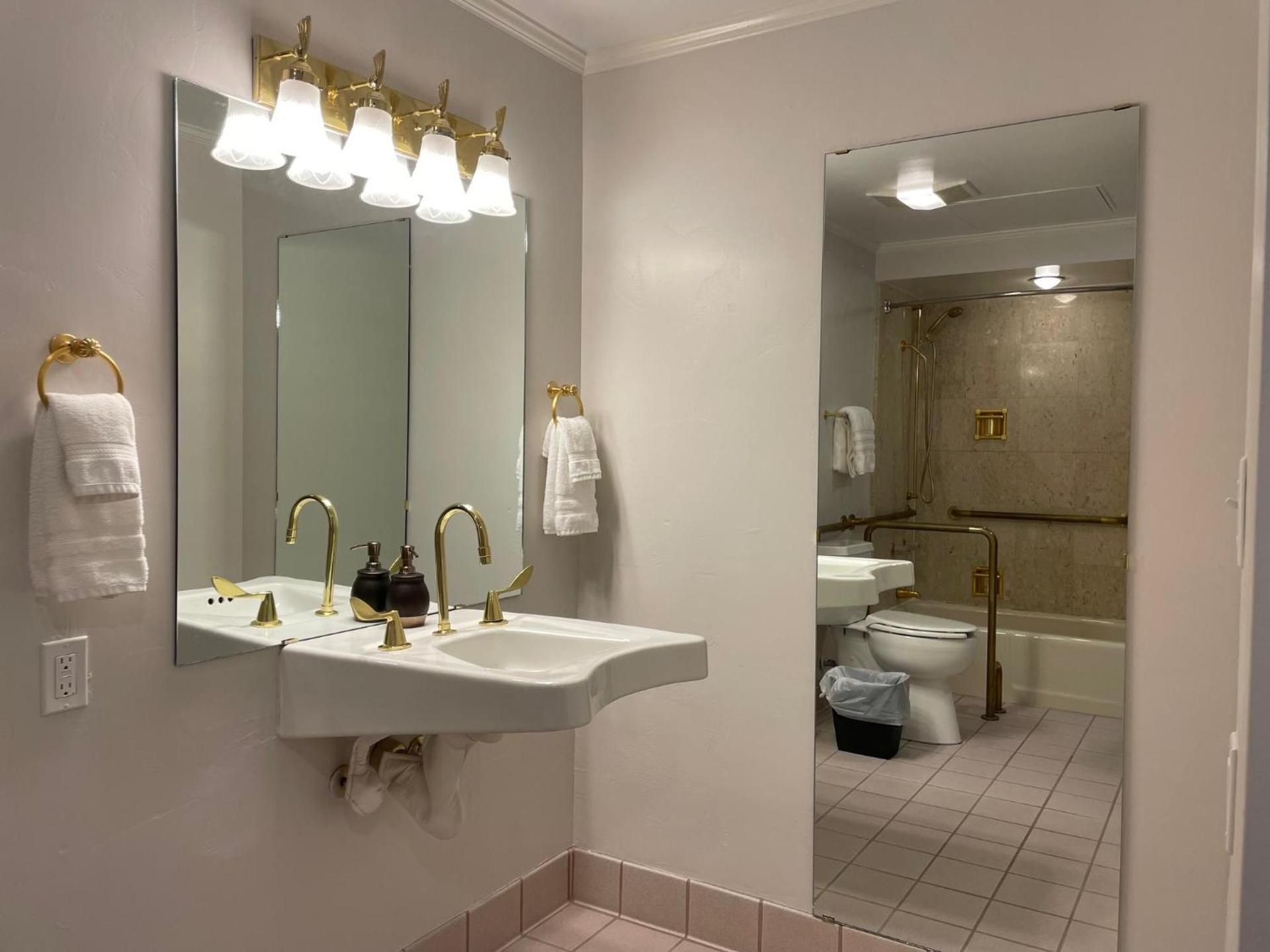 Hotel Phillips photo 36