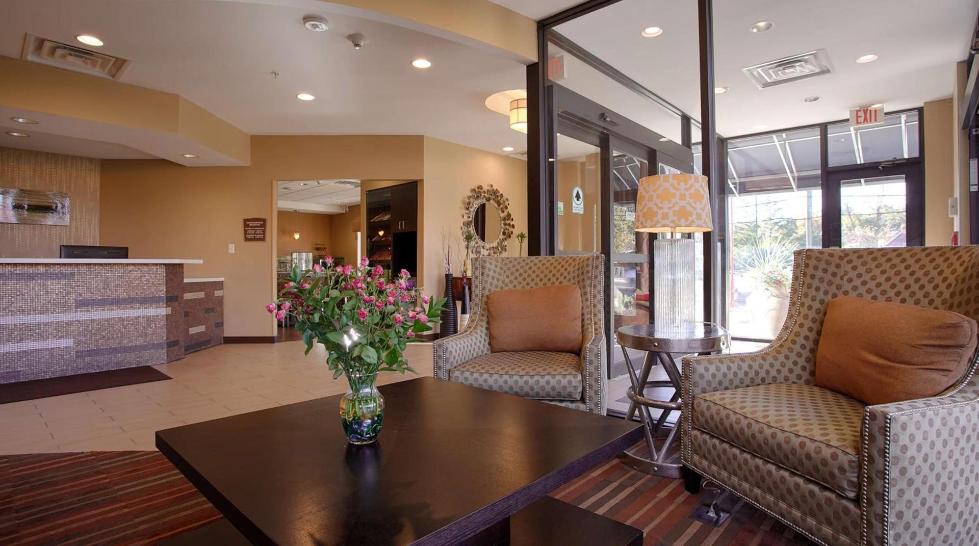 Best Western Plus College Park Hotel photo 2