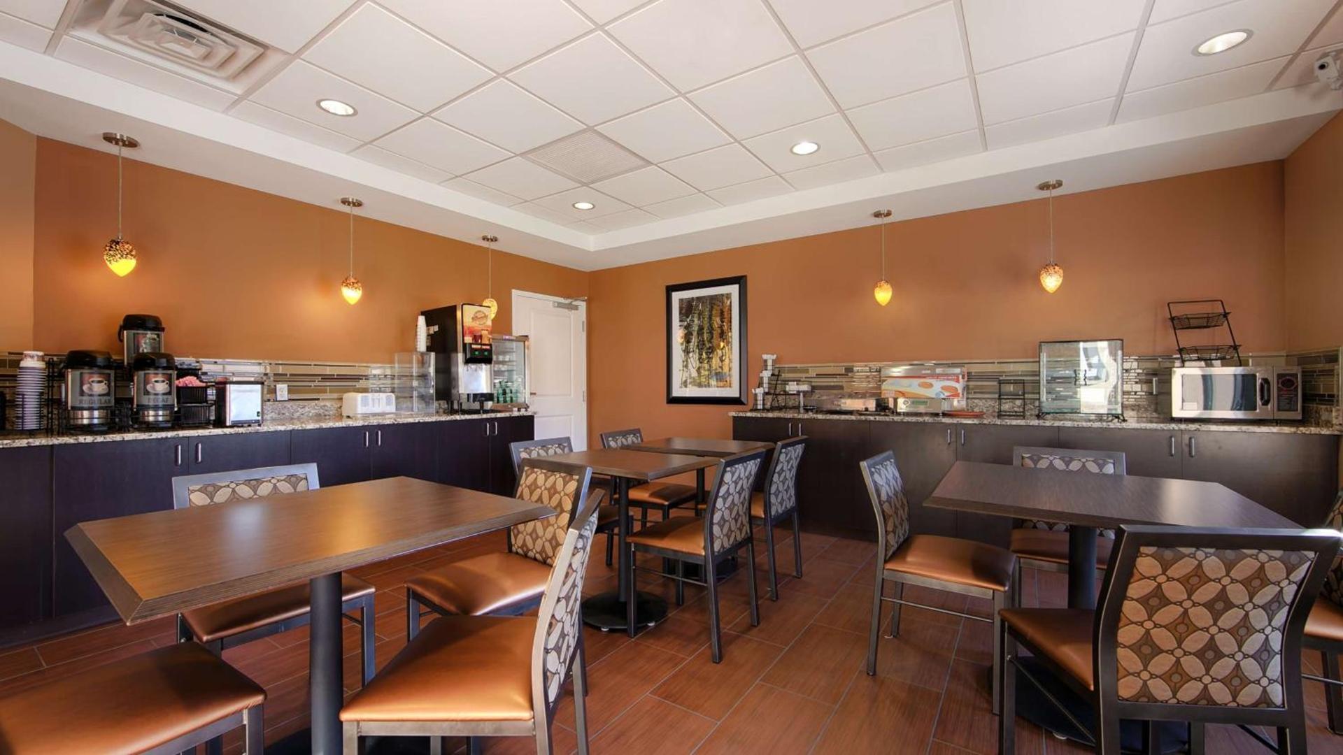 Best Western Plus College Park Hotel photo 7