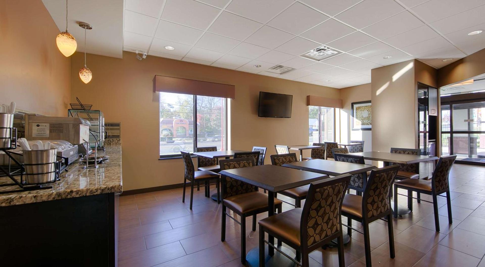 Best Western Plus College Park Hotel photo 6