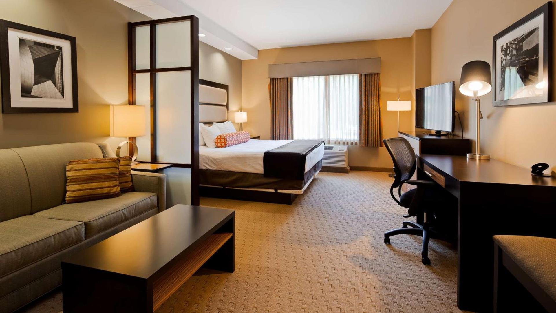 Best Western Plus College Park Hotel photo 9