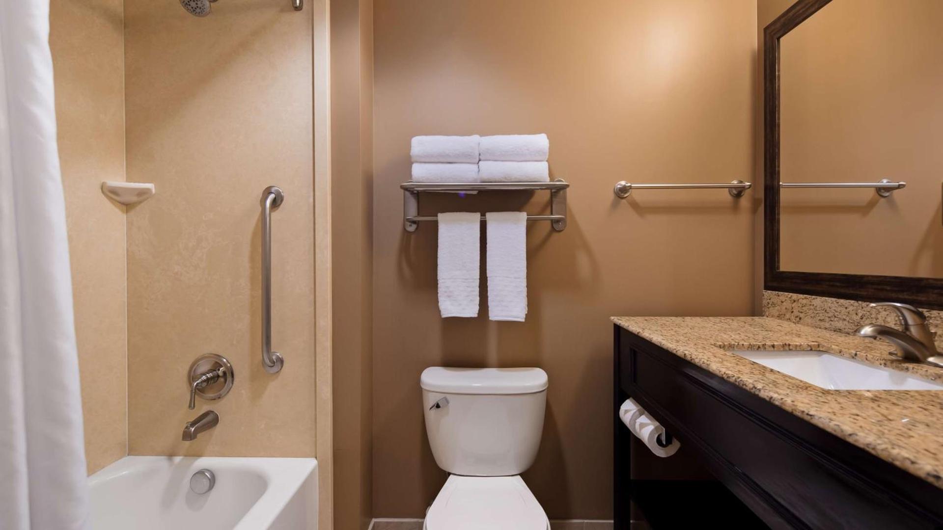 Best Western Plus College Park Hotel photo 12