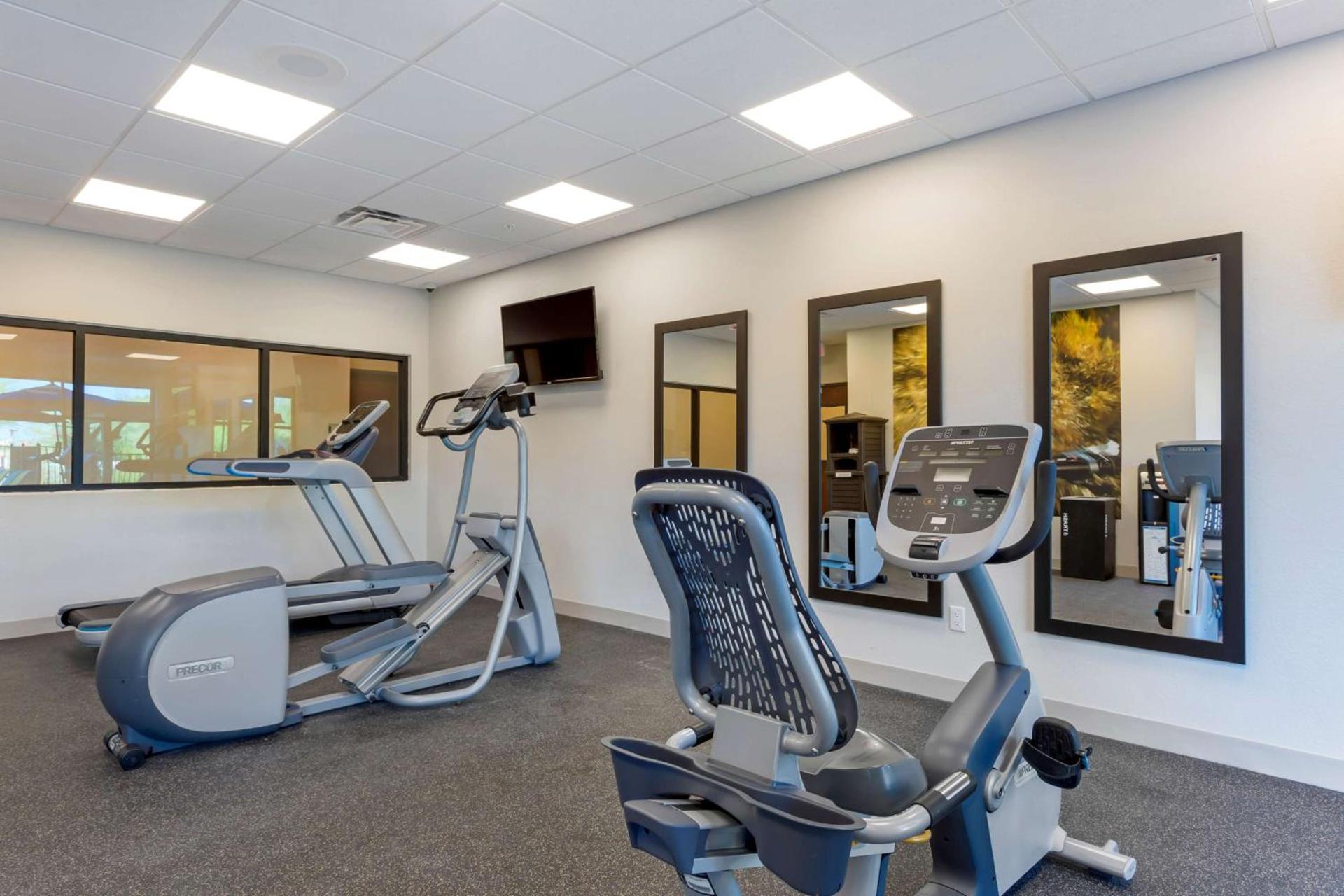Best Western Plus Executive Residency Phoenix North Happy Valley photo 19