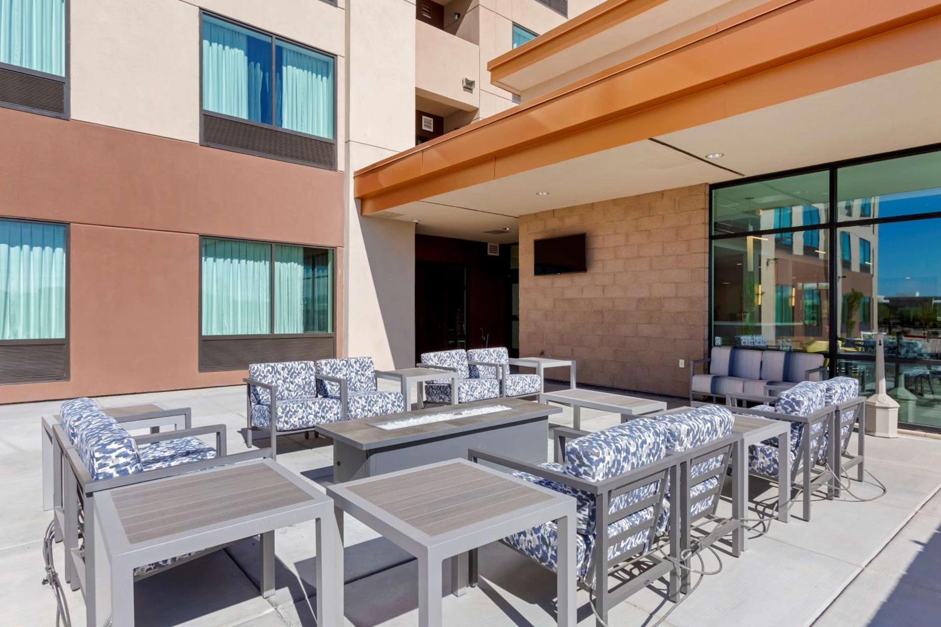 Best Western Plus Executive Residency Phoenix North Happy Valley photo 48