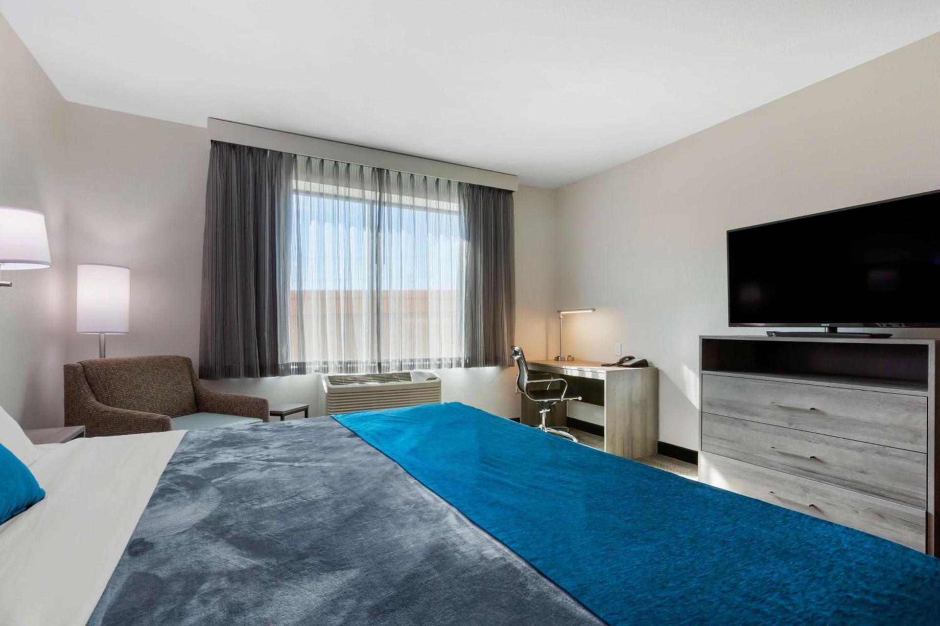 Best Western Plus Executive Residency Phoenix North Happy Valley photo 7