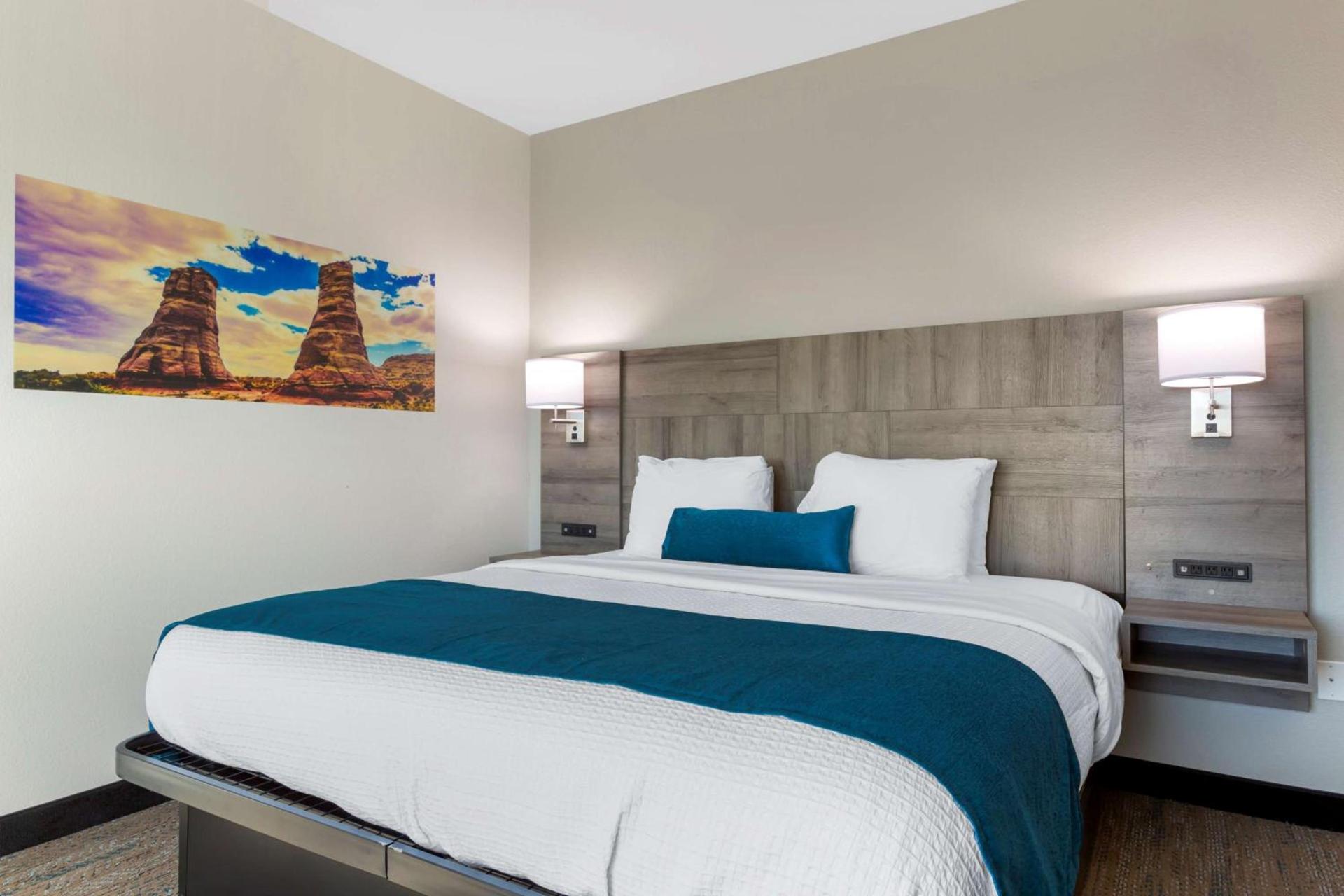 Best Western Plus Executive Residency Phoenix North Happy Valley photo 6