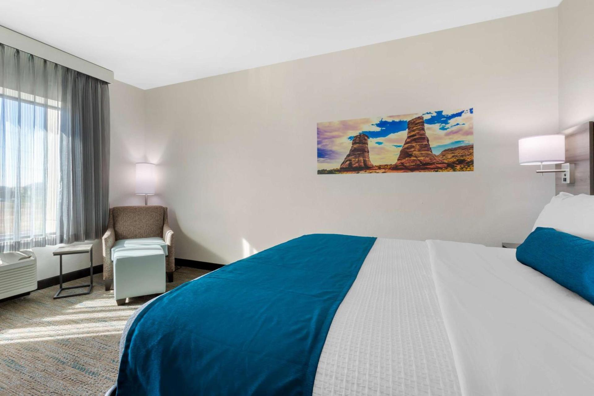 Best Western Plus Executive Residency Phoenix North Happy Valley photo 24
