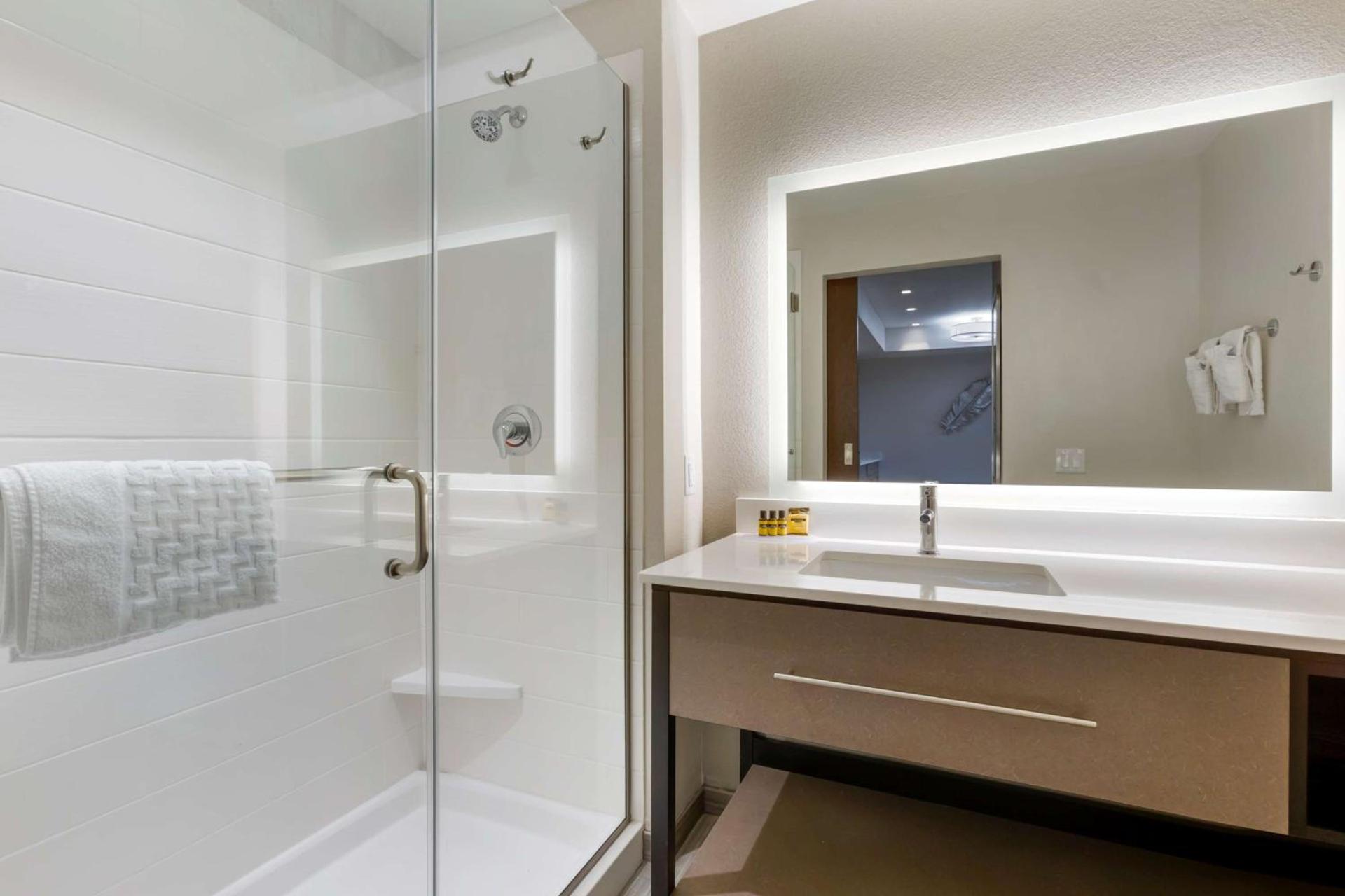Best Western Plus Executive Residency Phoenix North Happy Valley photo 30