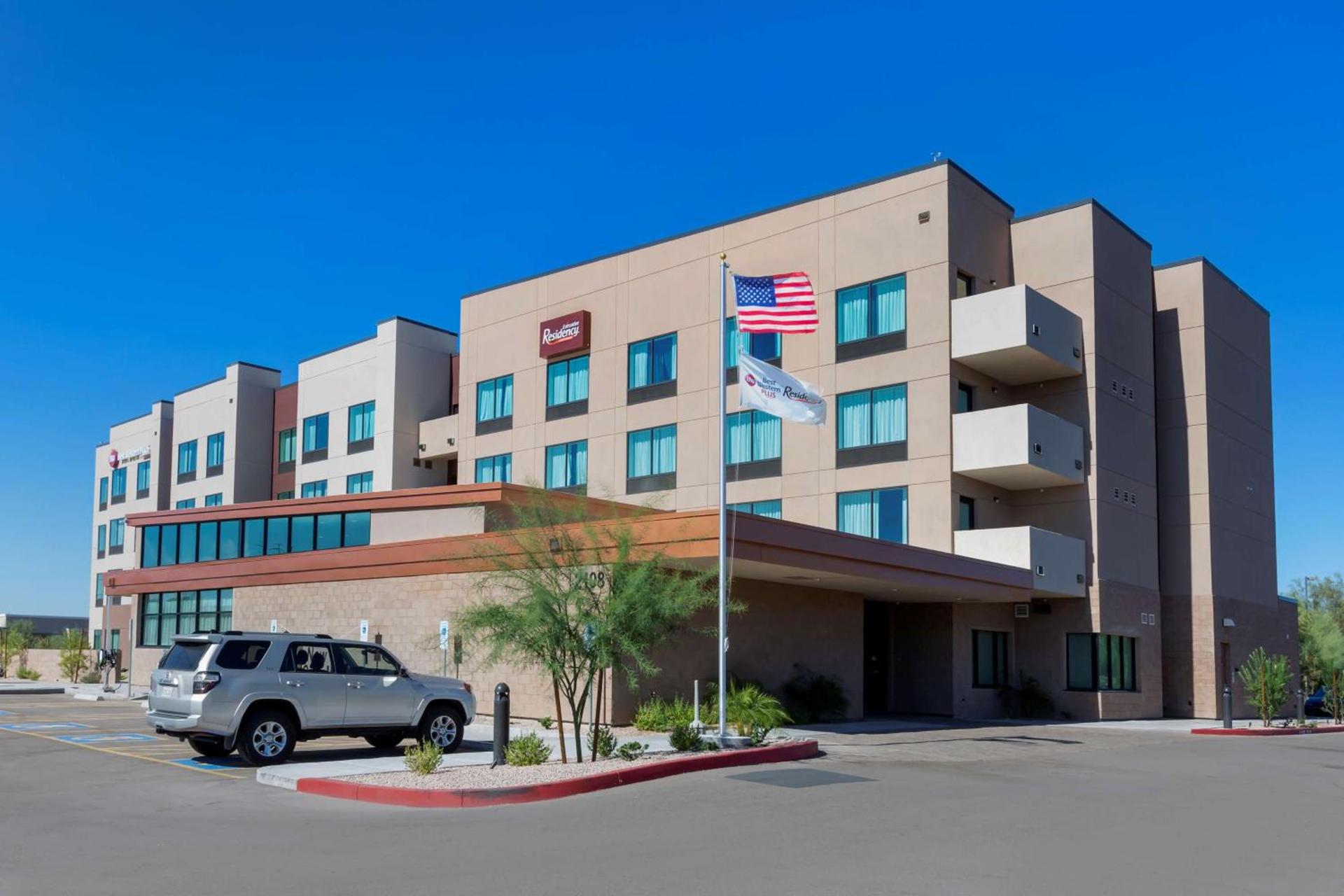 Best Western Plus Executive Residency Phoenix North Happy Valley photo 53