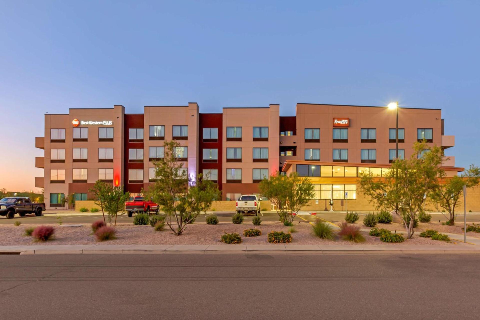 Best Western Plus Executive Residency Phoenix North Happy Valley photo 1